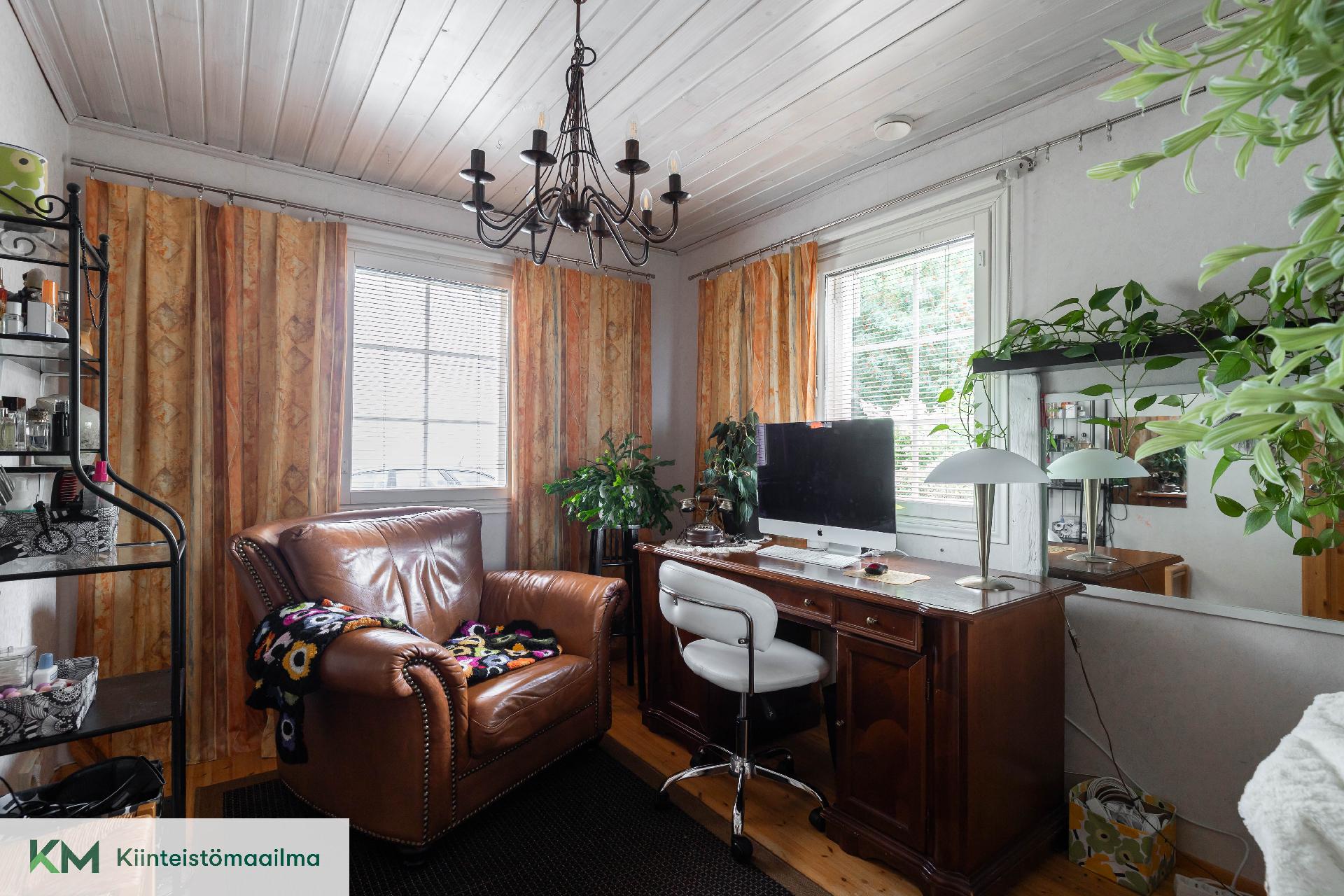 Punkkilantie 11, Tiutinen, Kotka