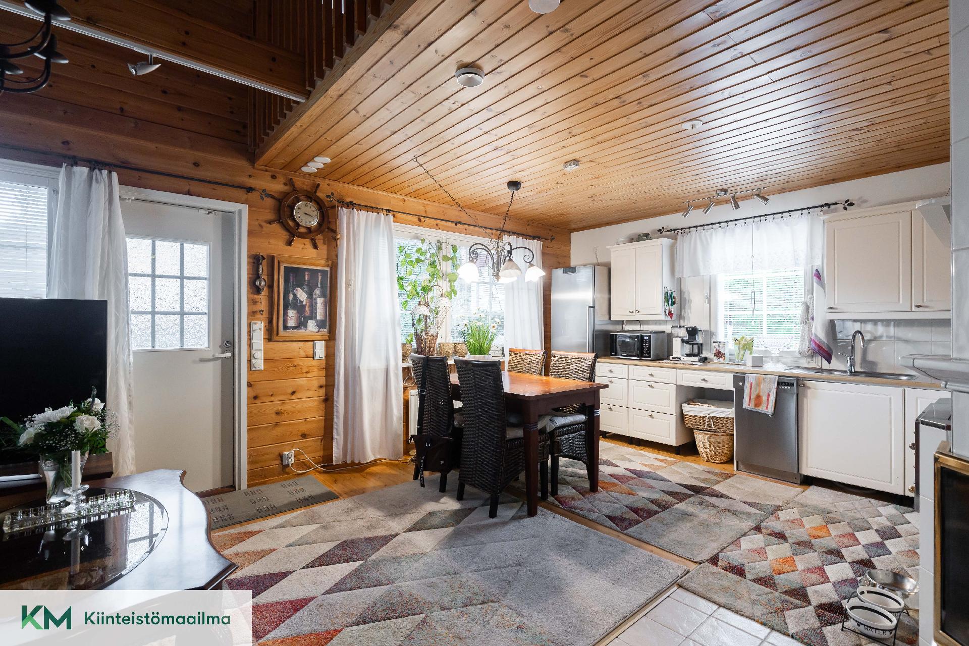 Punkkilantie 11, Tiutinen, Kotka