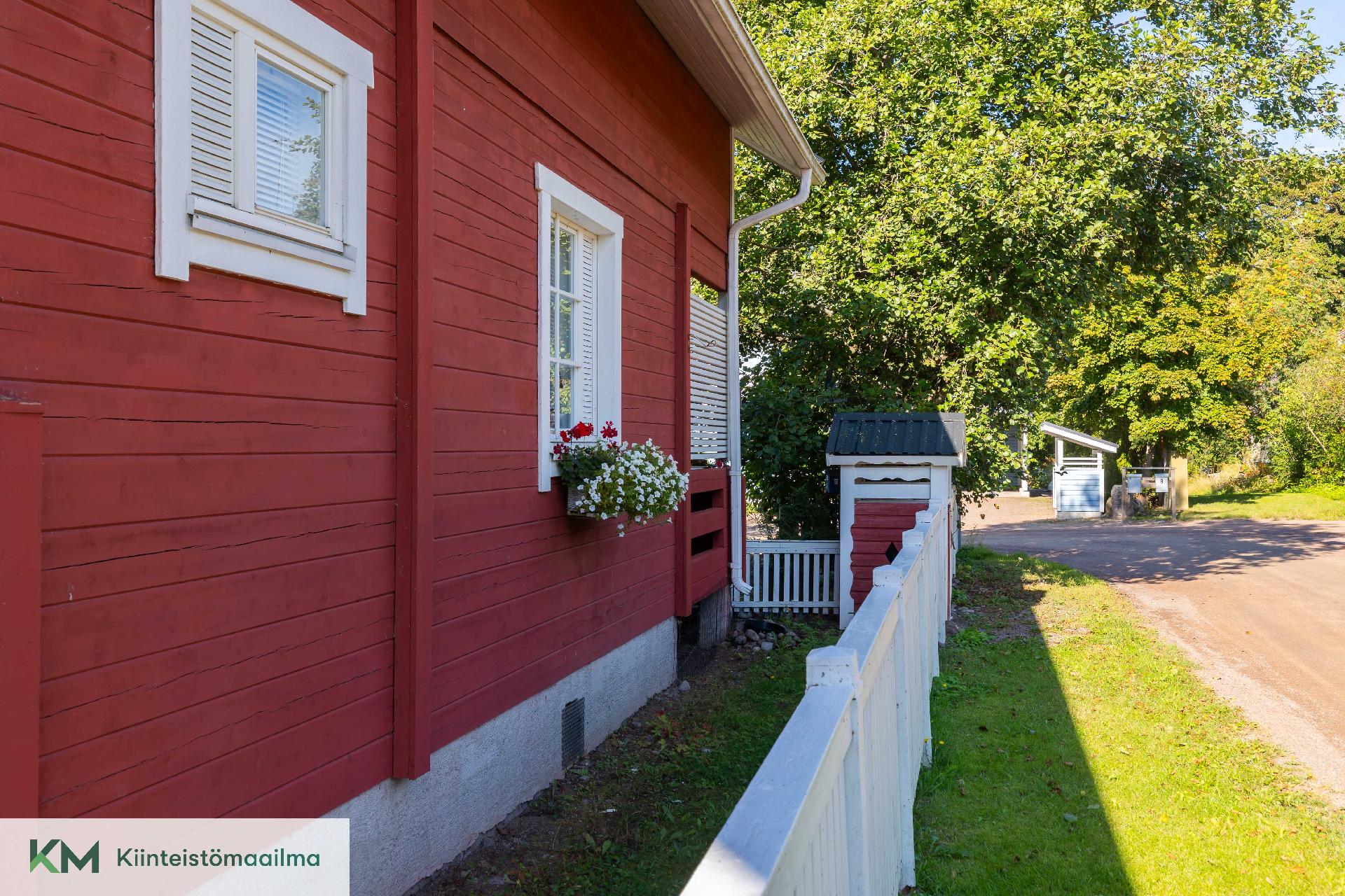 Punkkilantie 11, Tiutinen, Kotka