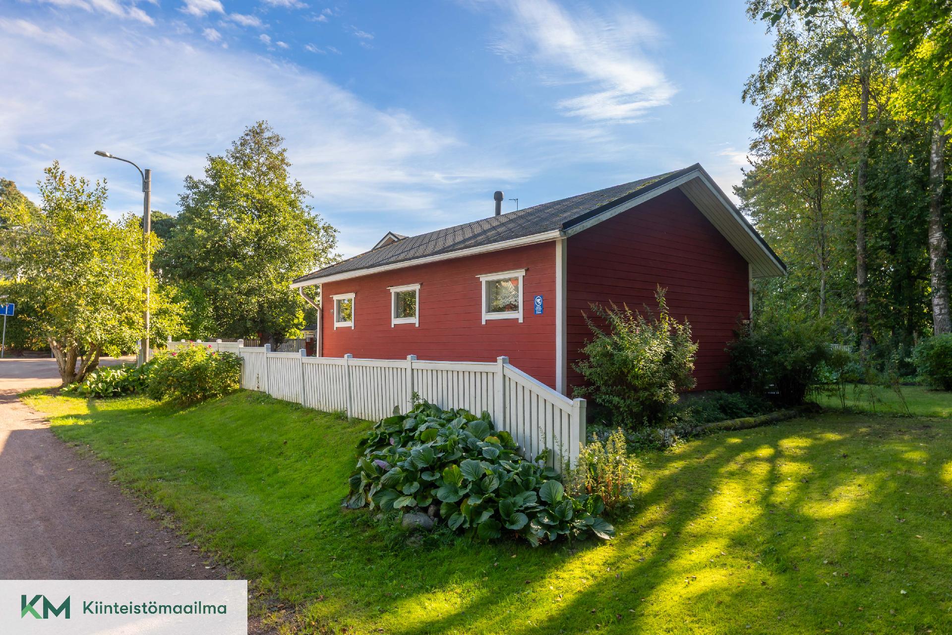 Punkkilantie 11, Tiutinen, Kotka