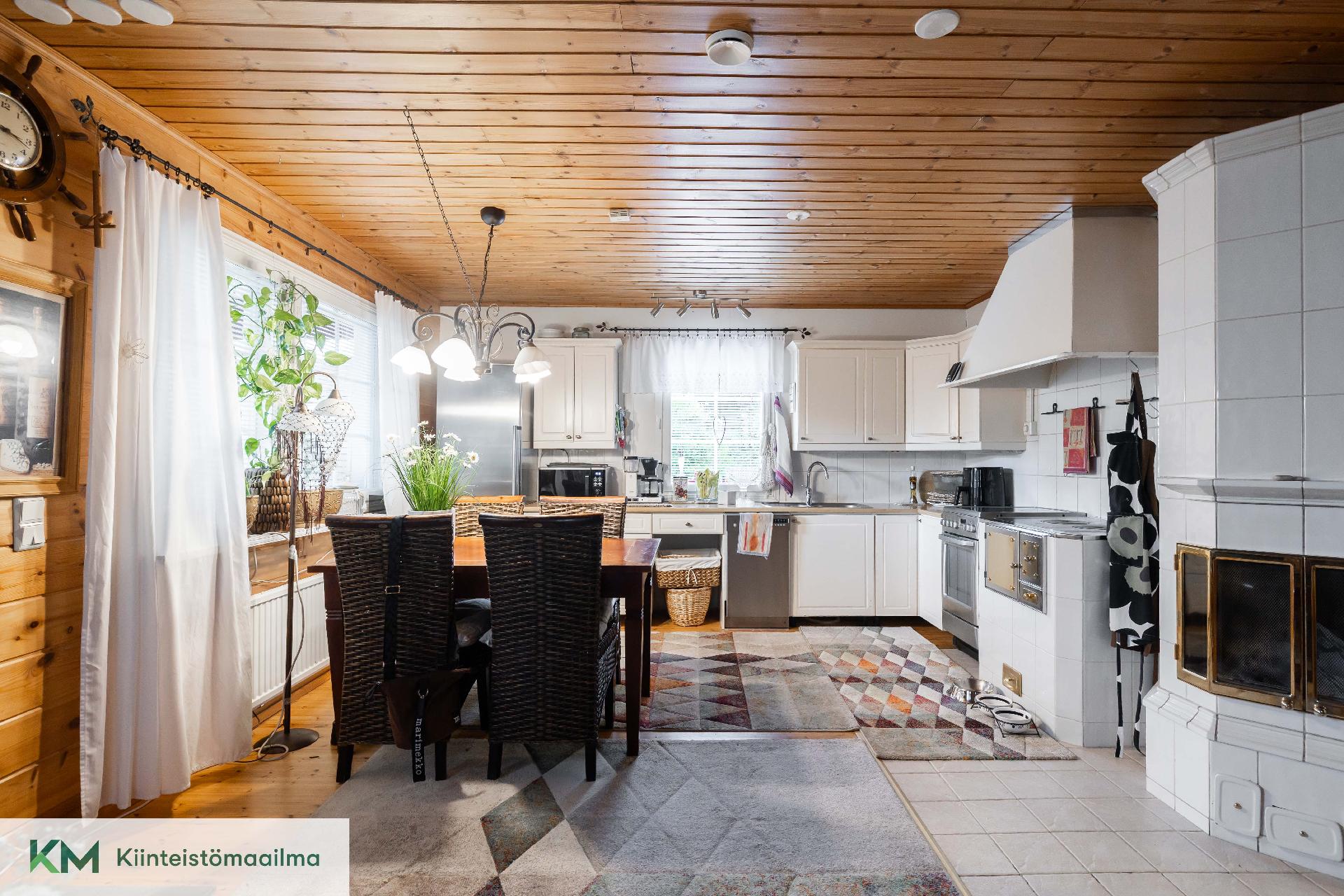 Punkkilantie 11, Tiutinen, Kotka