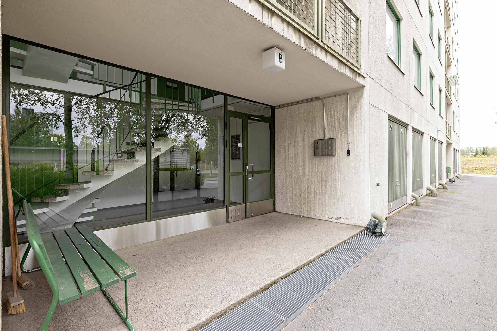 Kasarmintie 20, Kasarminranta, Oulu