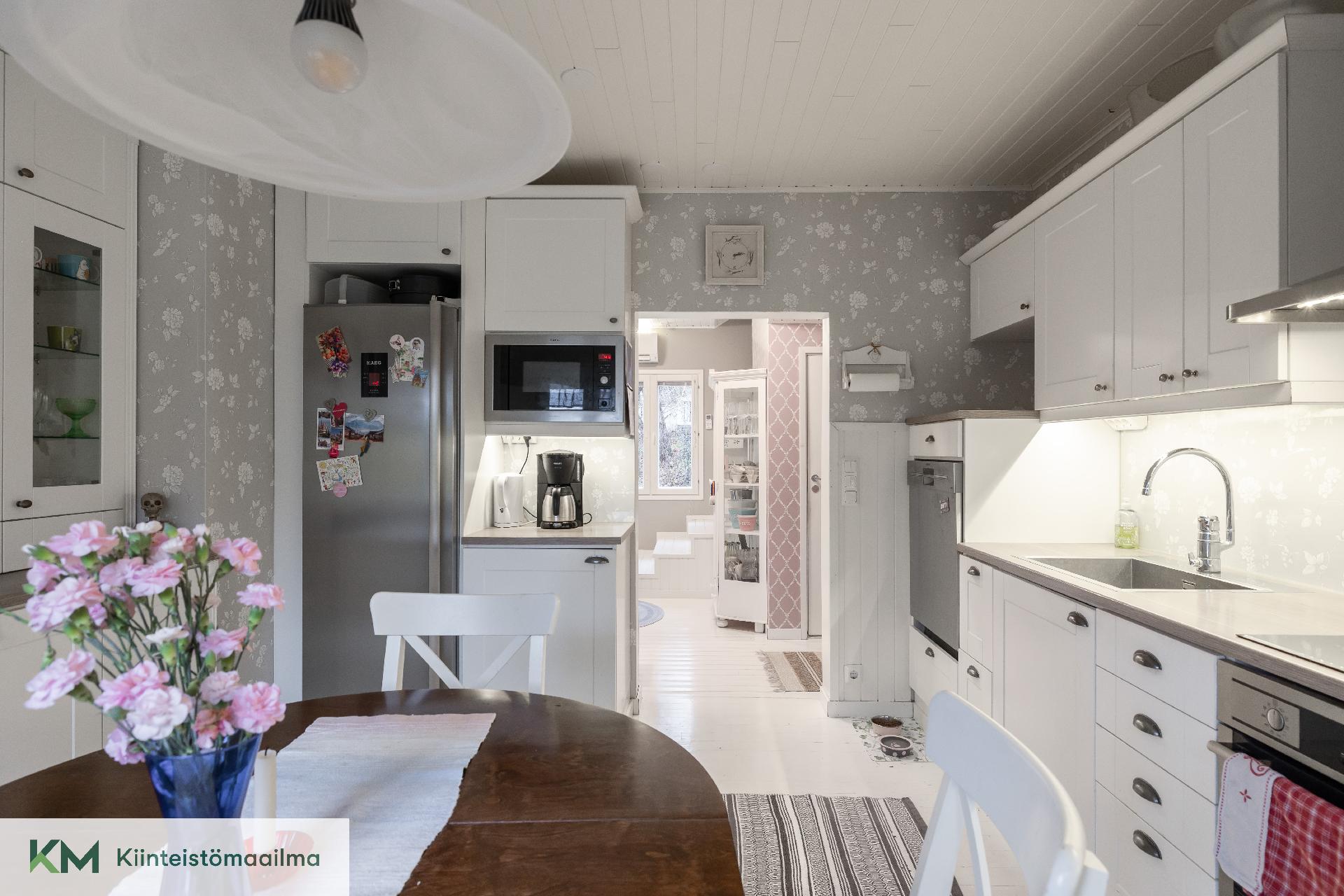 Ilmattarenkatu 4, Hovila, Kotka