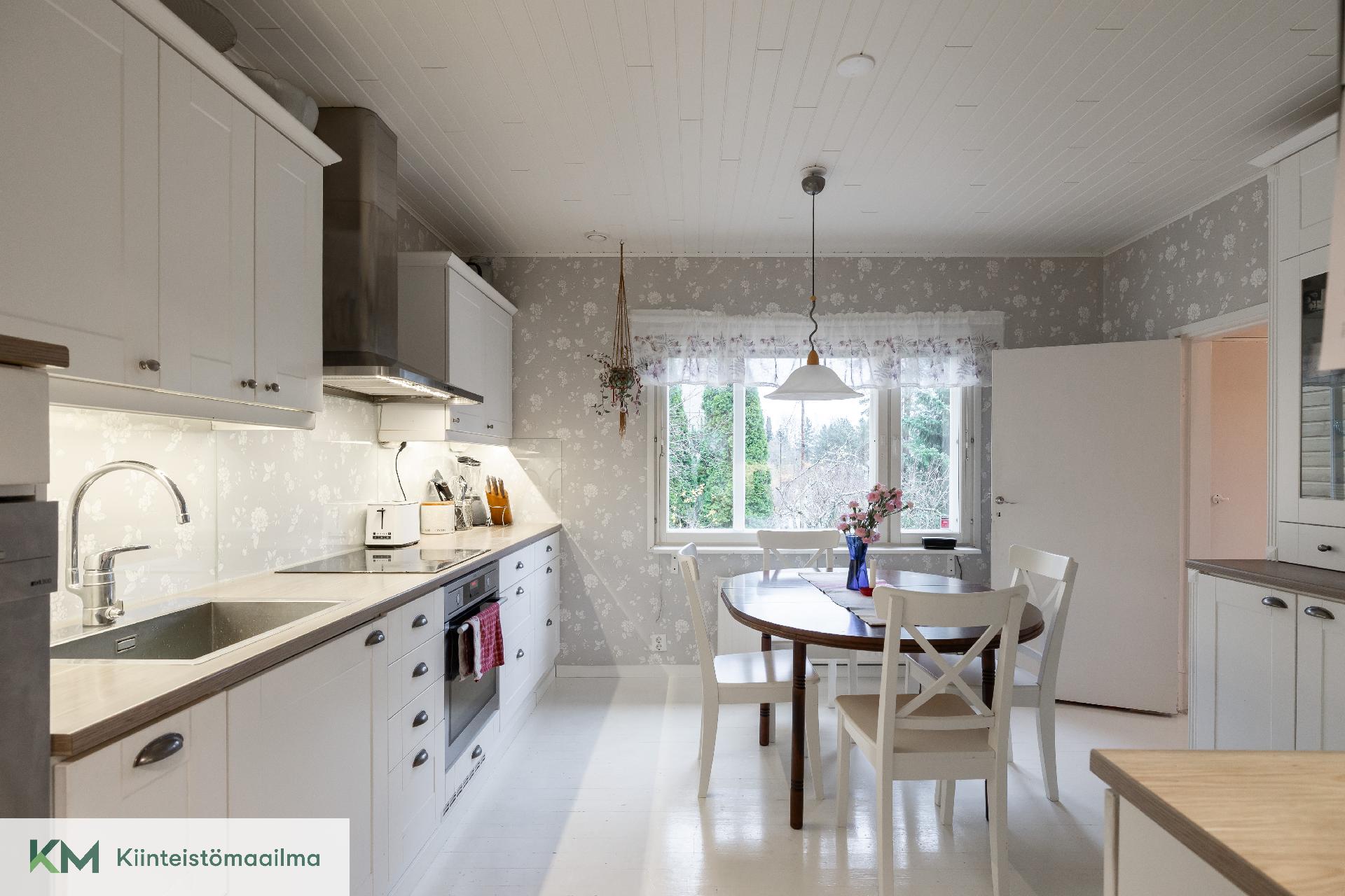 Ilmattarenkatu 4, Hovila, Kotka