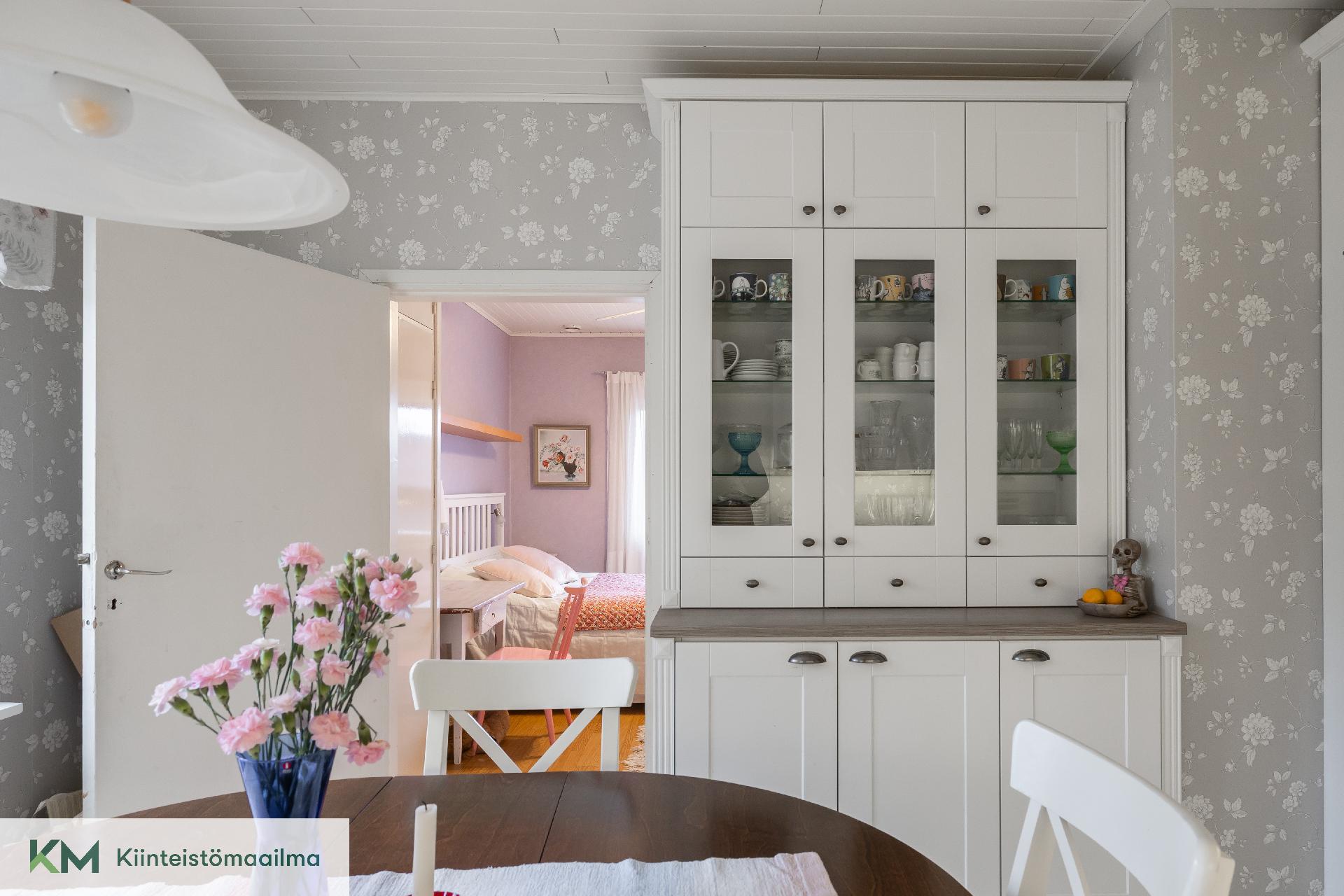 Ilmattarenkatu 4, Hovila, Kotka