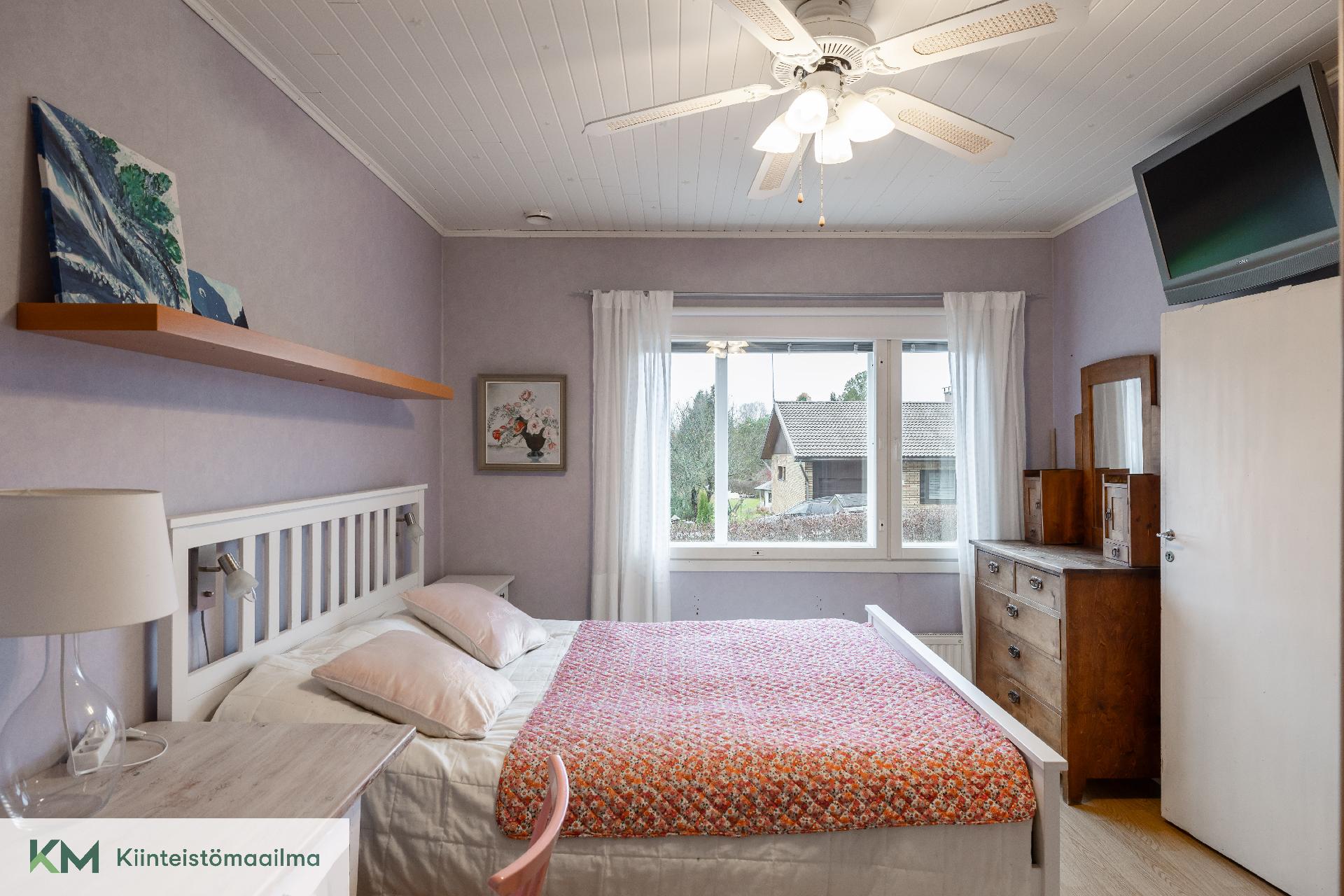 Ilmattarenkatu 4, Hovila, Kotka