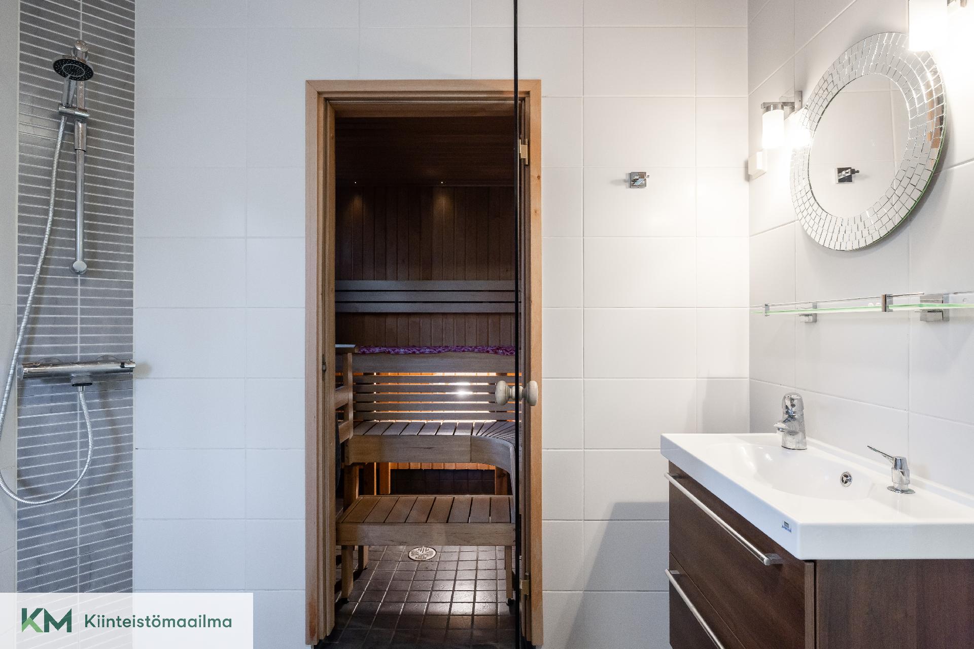 Ilmattarenkatu 4, Hovila, Kotka