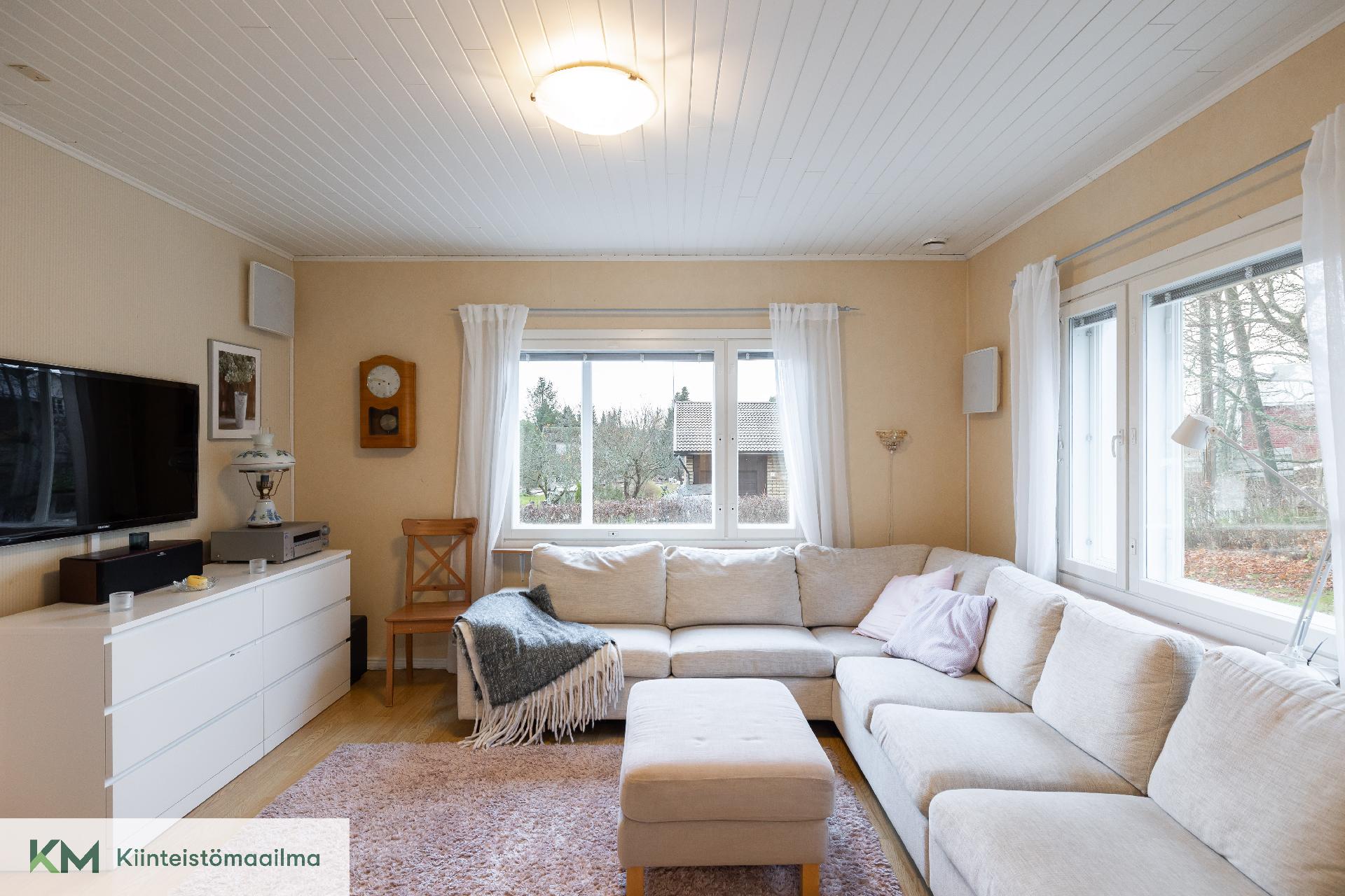 Ilmattarenkatu 4, Hovila, Kotka