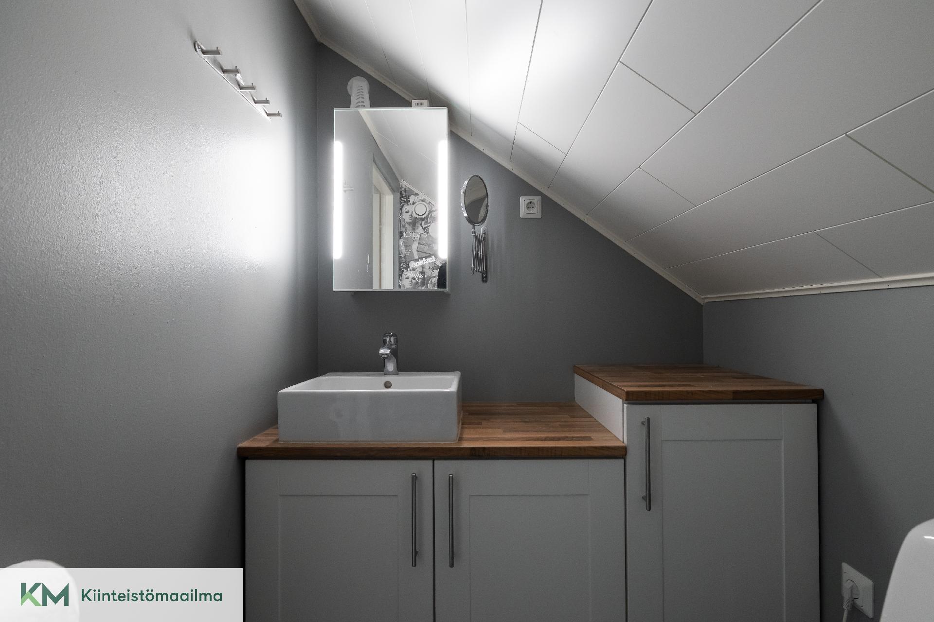 Ilmattarenkatu 4, Hovila, Kotka