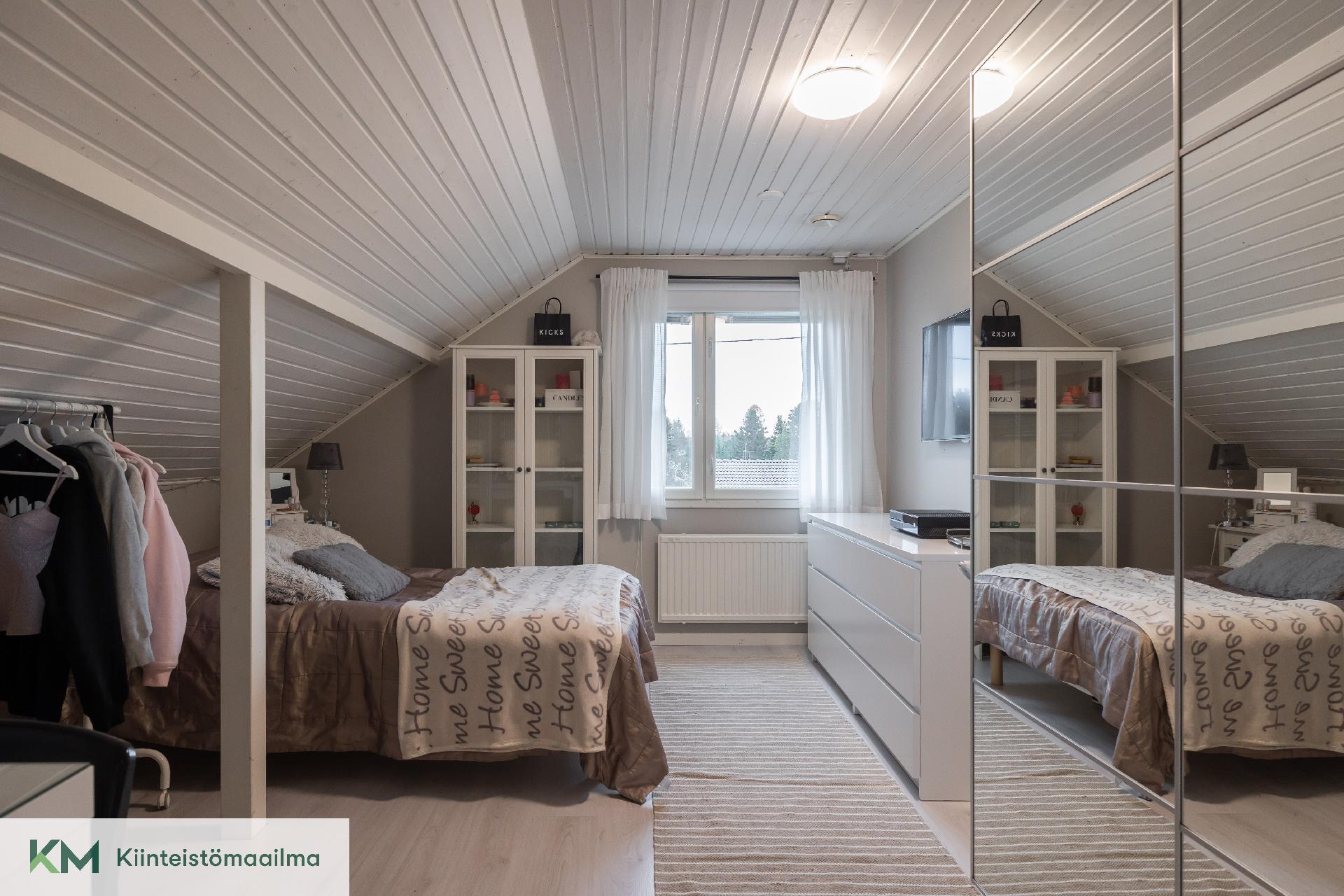 Ilmattarenkatu 4, Hovila, Kotka