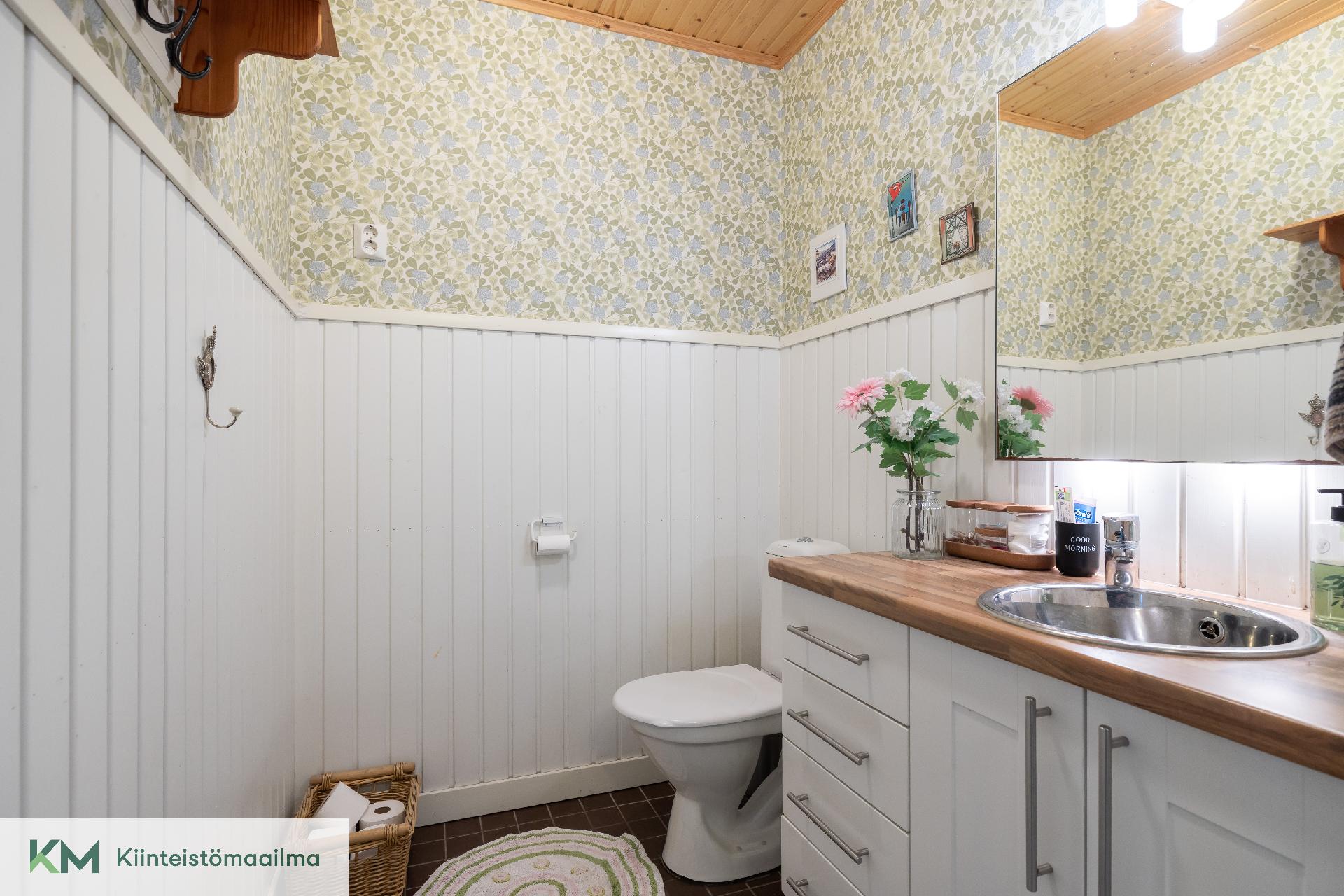 Ilmattarenkatu 4, Hovila, Kotka