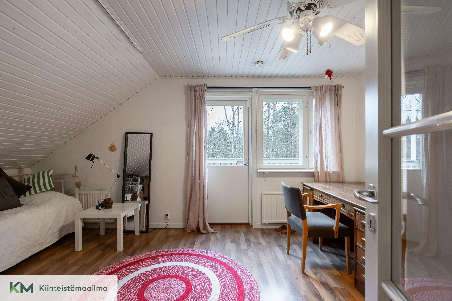 Ilmattarenkatu 4, Hovila, Kotka