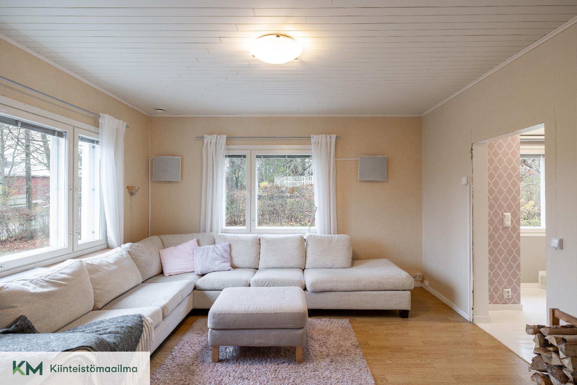 Ilmattarenkatu 4, Hovila, Kotka