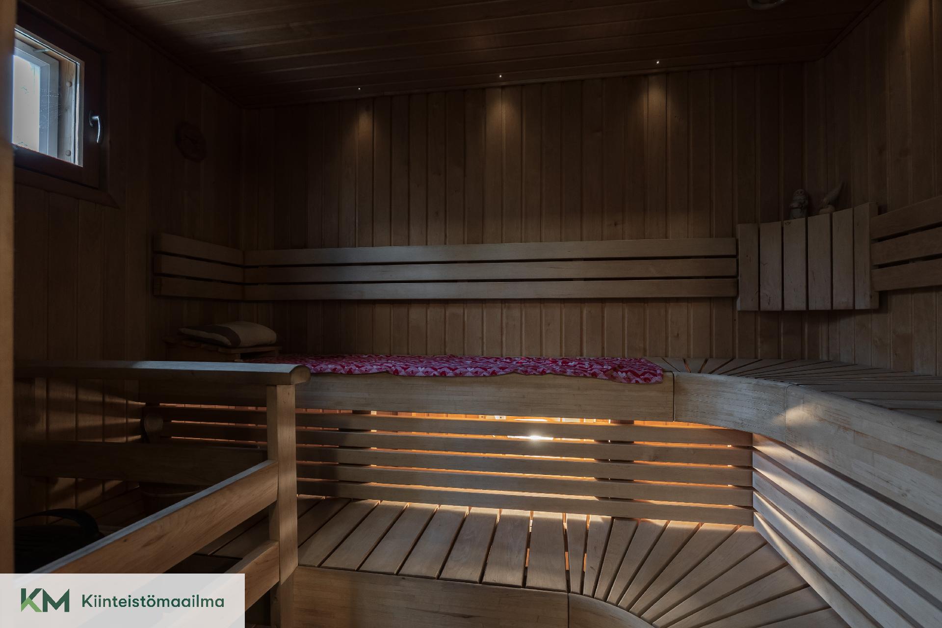 Ilmattarenkatu 4, Hovila, Kotka