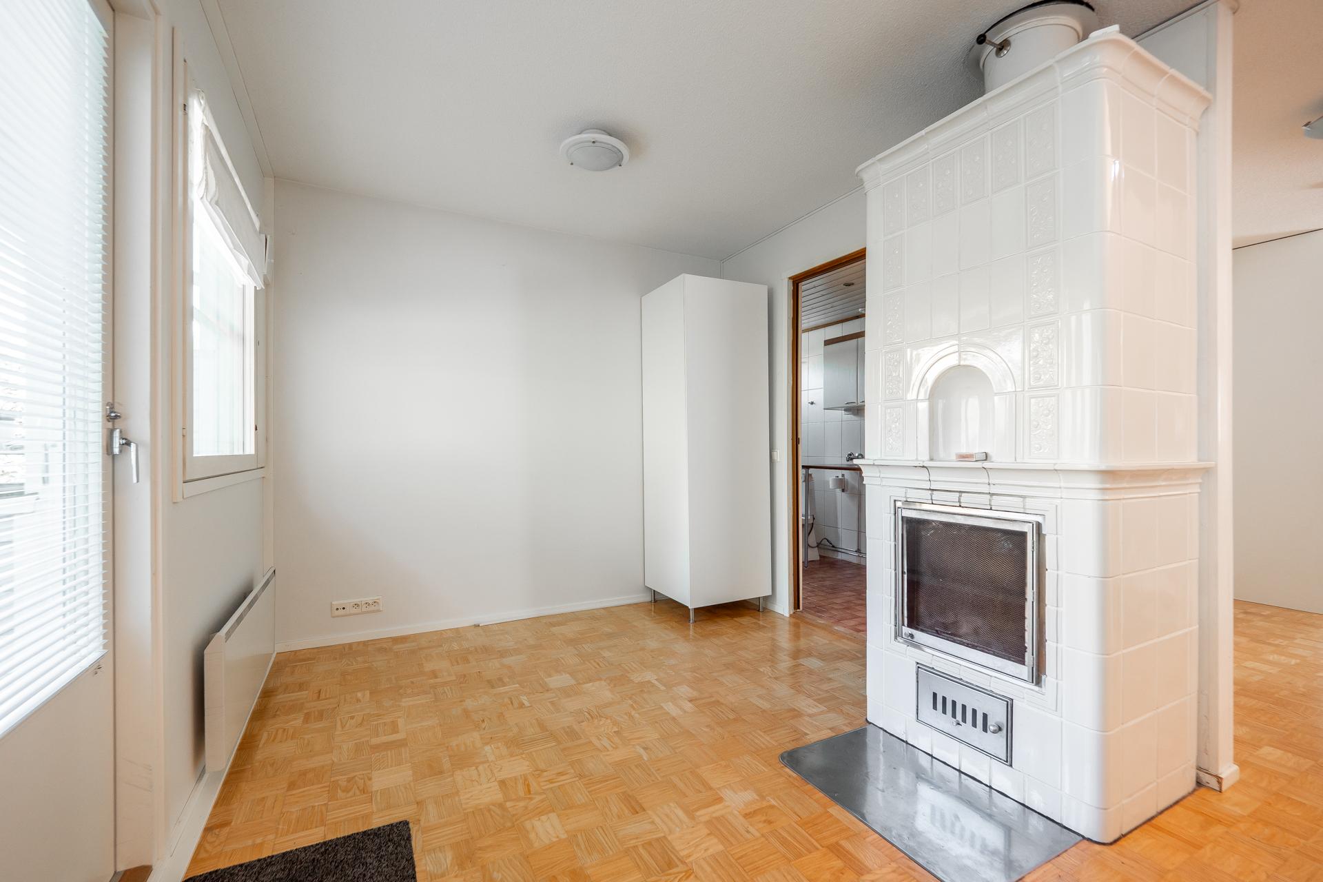 Käpykuusentie 13, Iinatti, Oulu