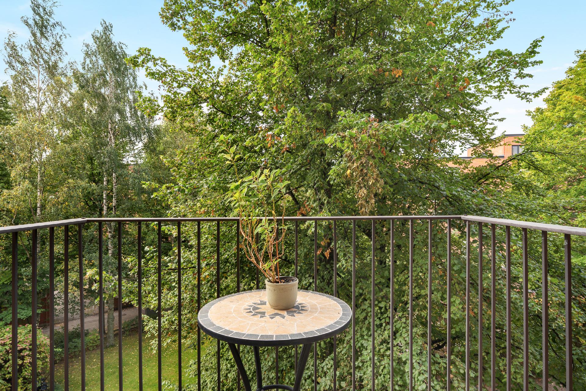 Puolipäivänkatu 4, Katajanokka, Helsinki