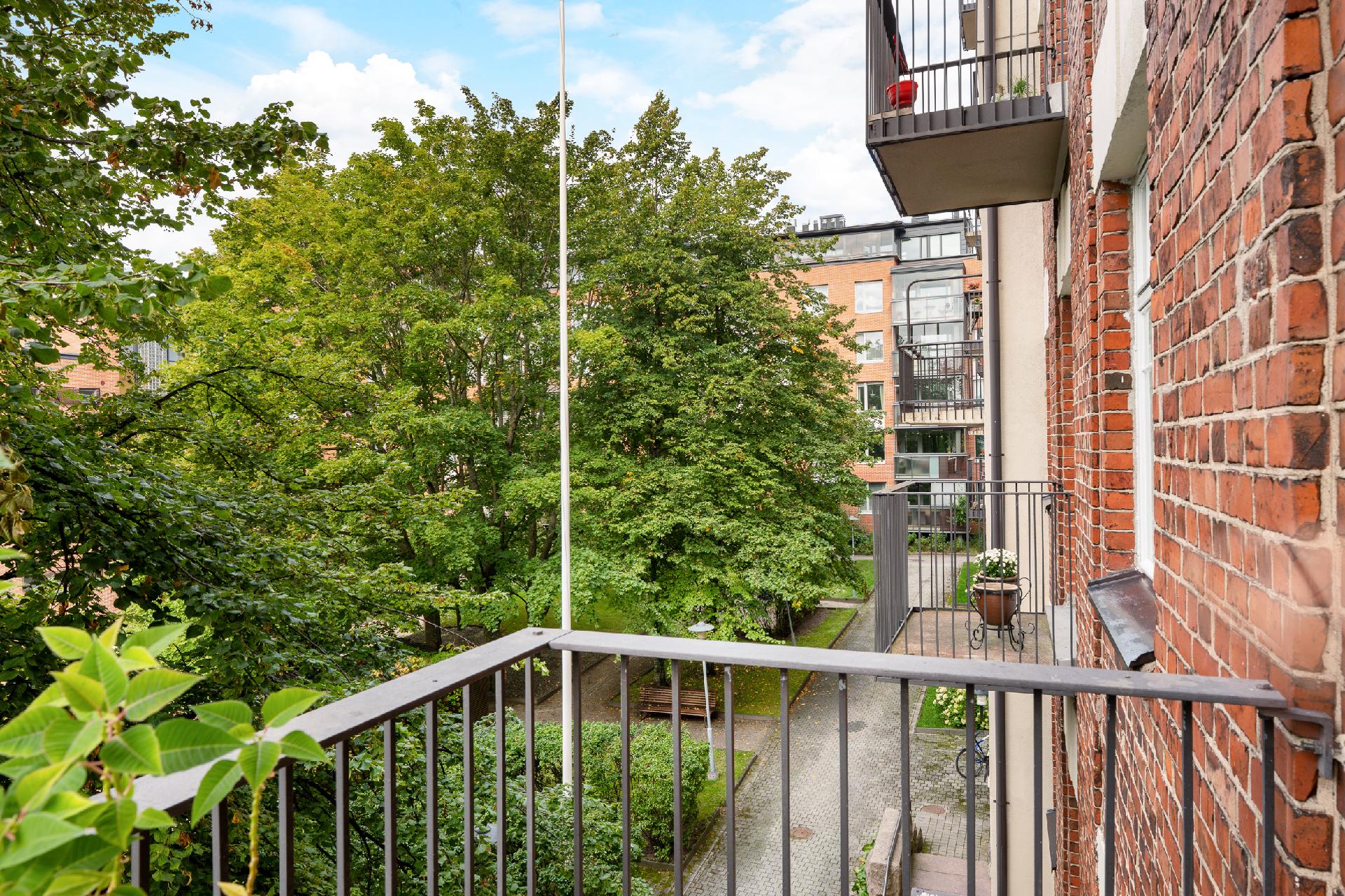 Puolipäivänkatu 4, Katajanokka, Helsinki