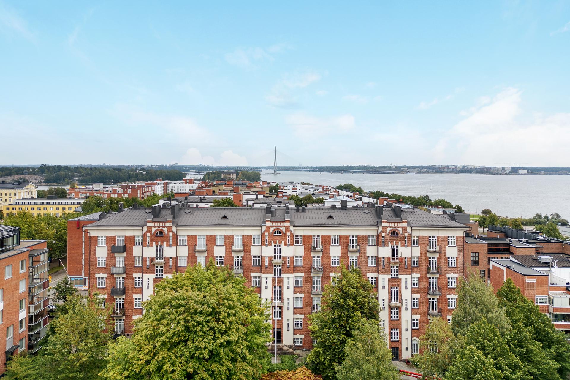 Puolipäivänkatu 4, Katajanokka, Helsinki