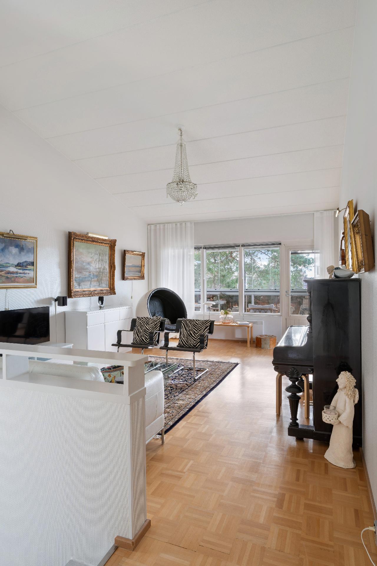 Tasakalliontie 5, Tuomarila, Espoo