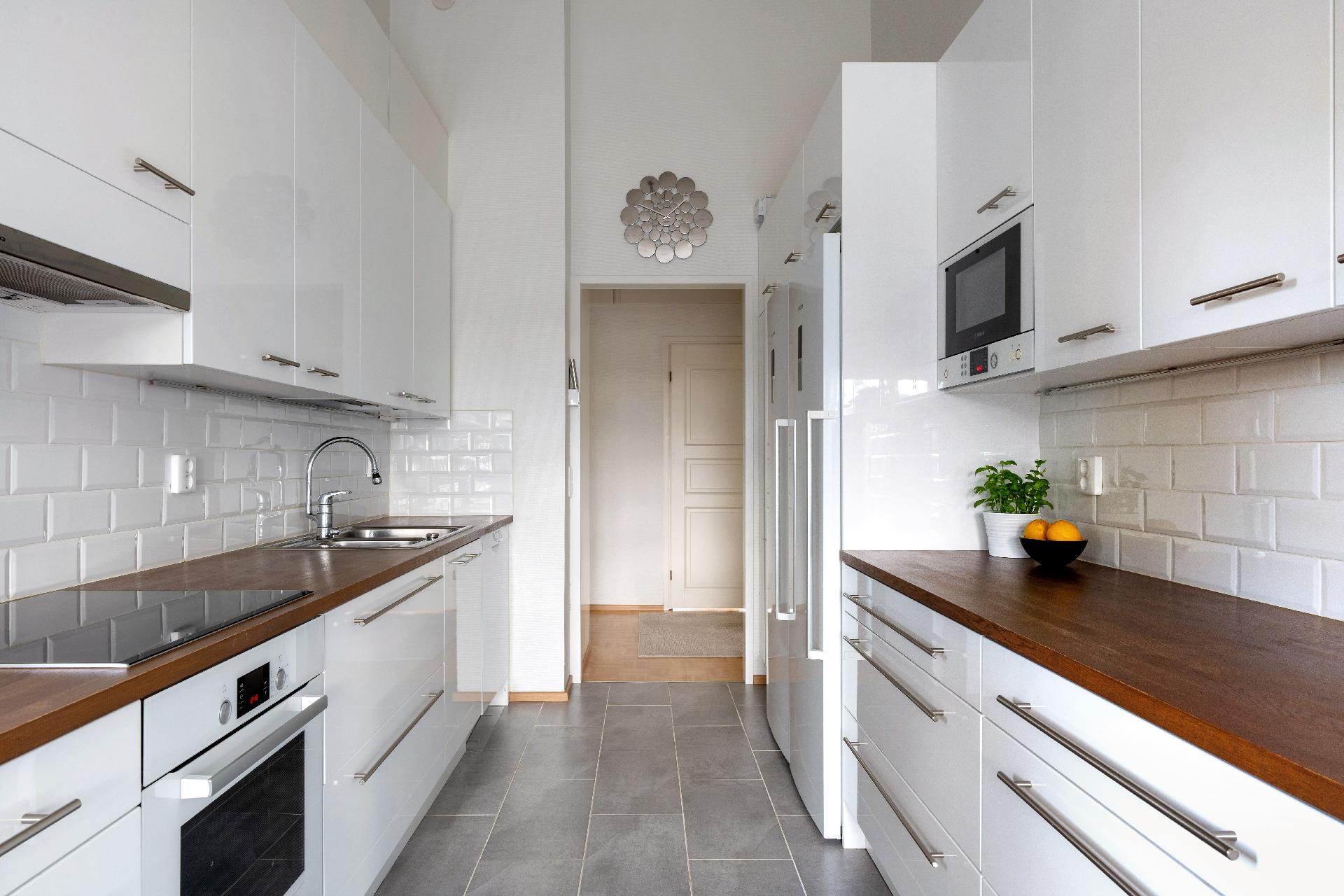 Keittiö on remontoitu laadukkaasti