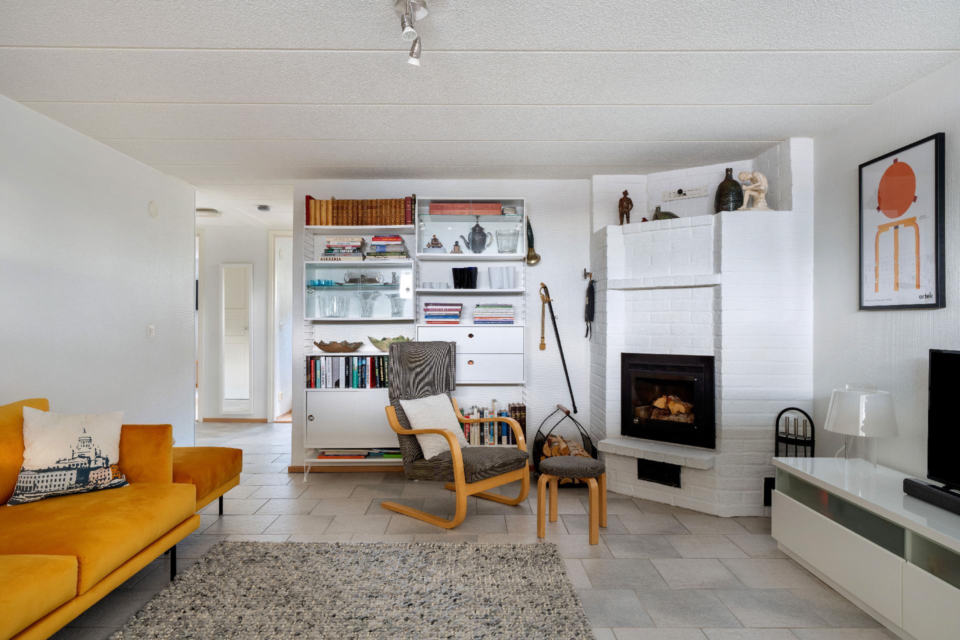 Alakerran takkahuone