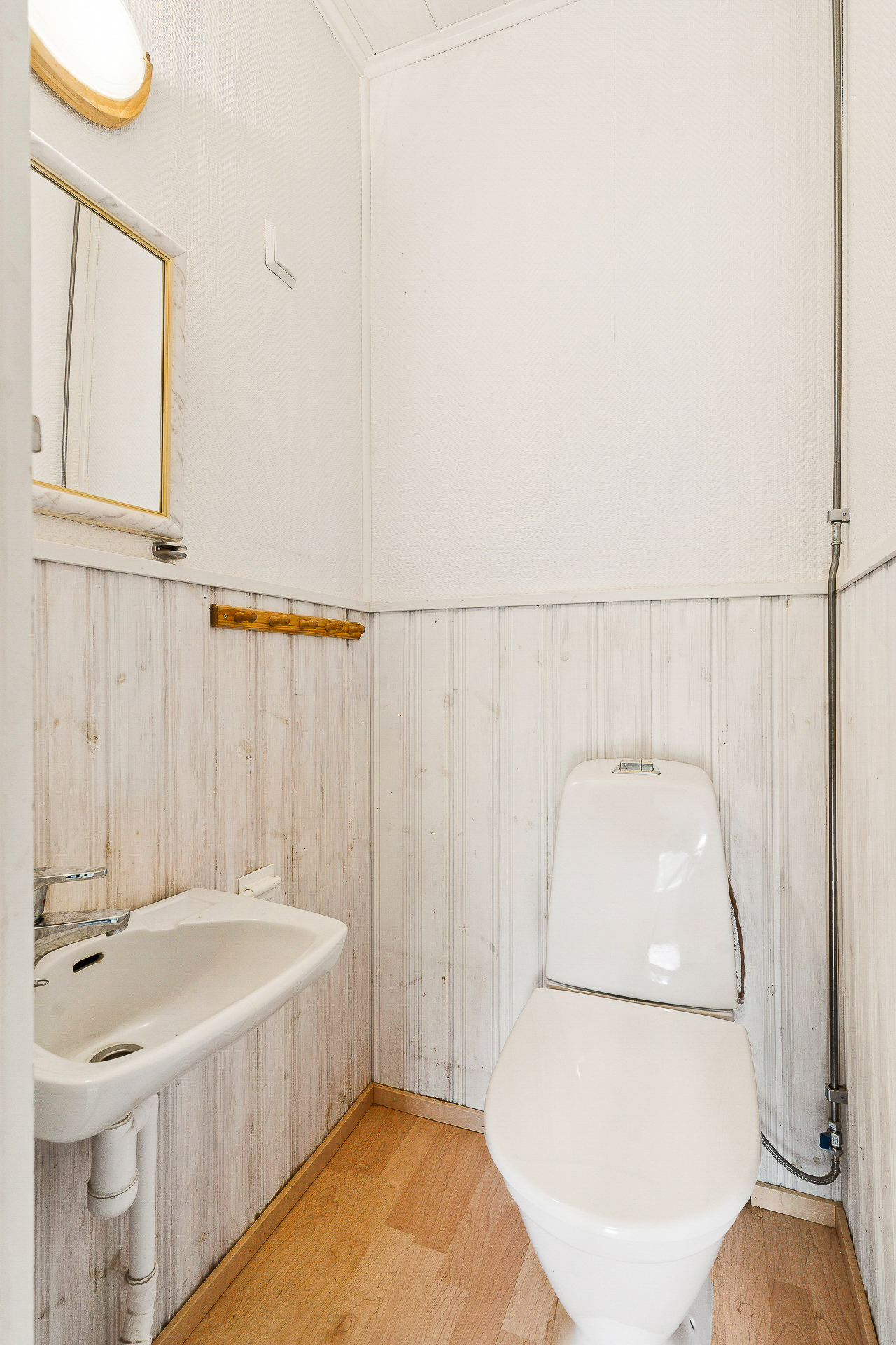 Erillinen wc