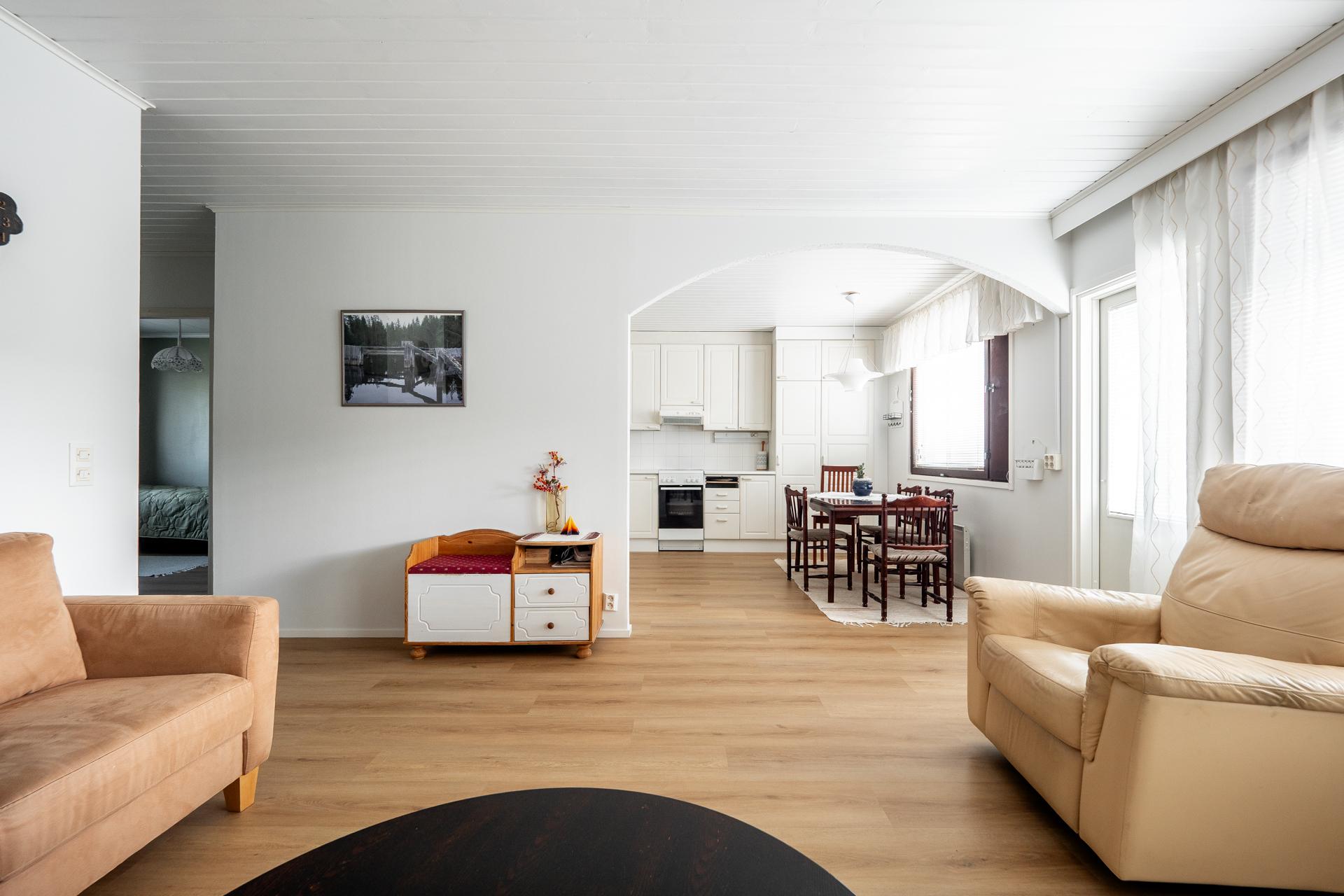 Välitie 2-4, Ristisuo, Kempele