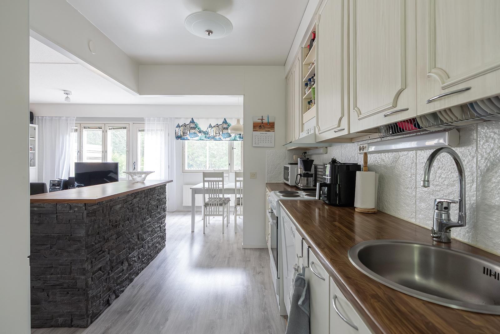 Haapakallionkuja 2, Hyvinkää