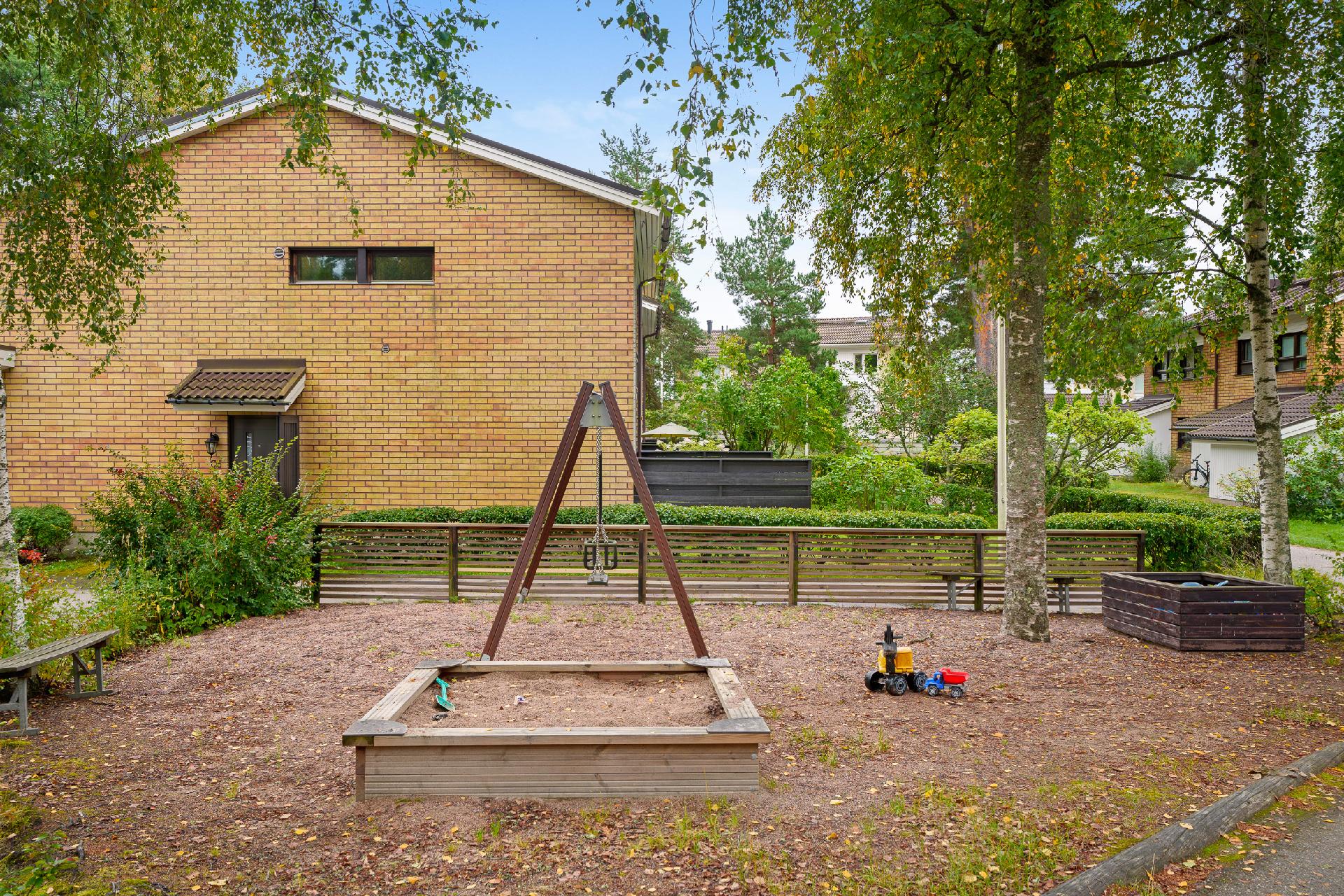 Pyrstökuja 2, Laurinlahti, Espoo