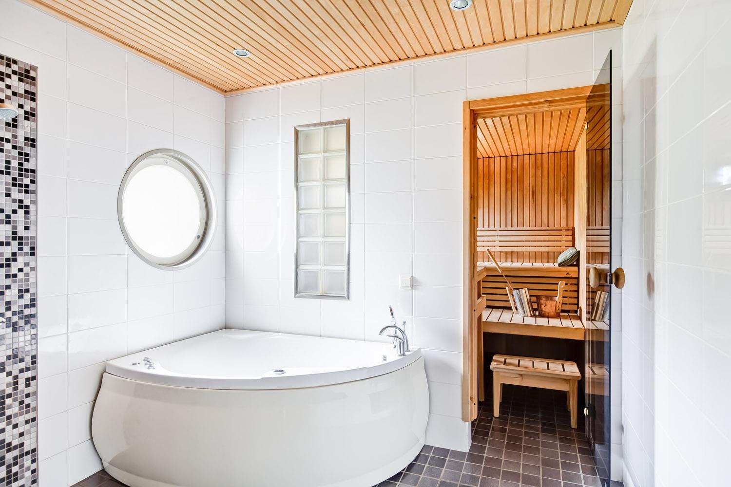 Tiinukatu 9, Muotiala, Tampere