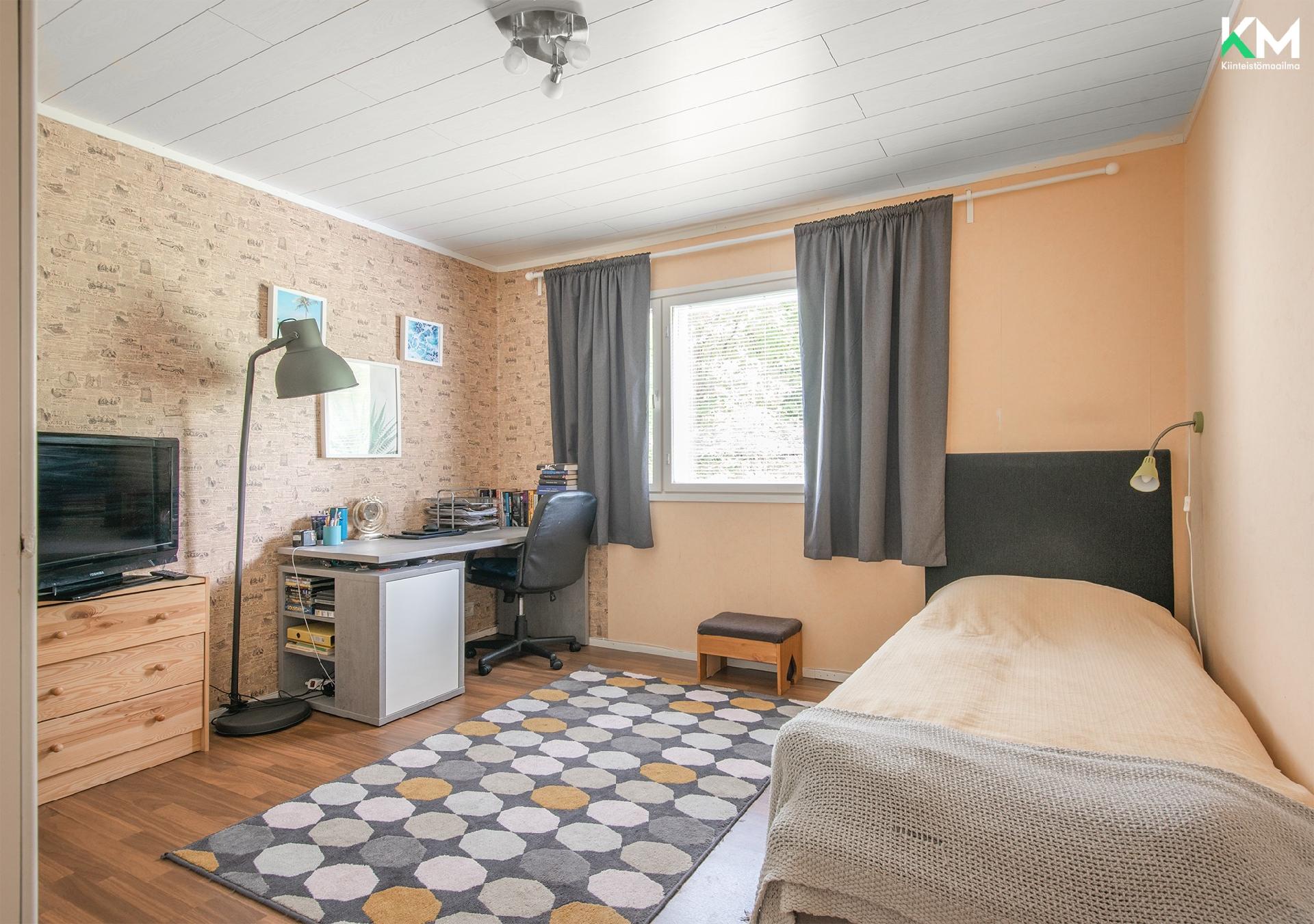 Paasniituntie 17, Paasniittu, Rusko