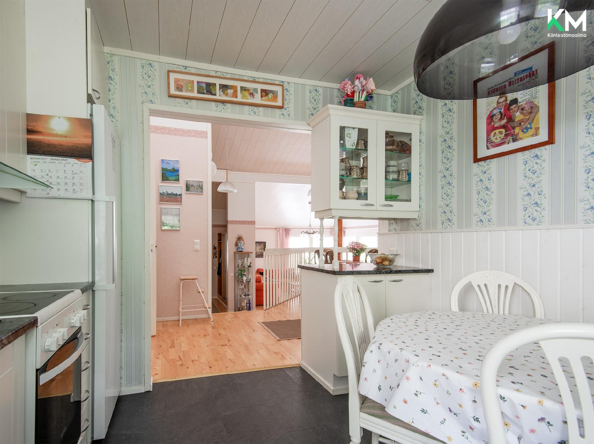 Paasniituntie 17, Paasniittu, Rusko