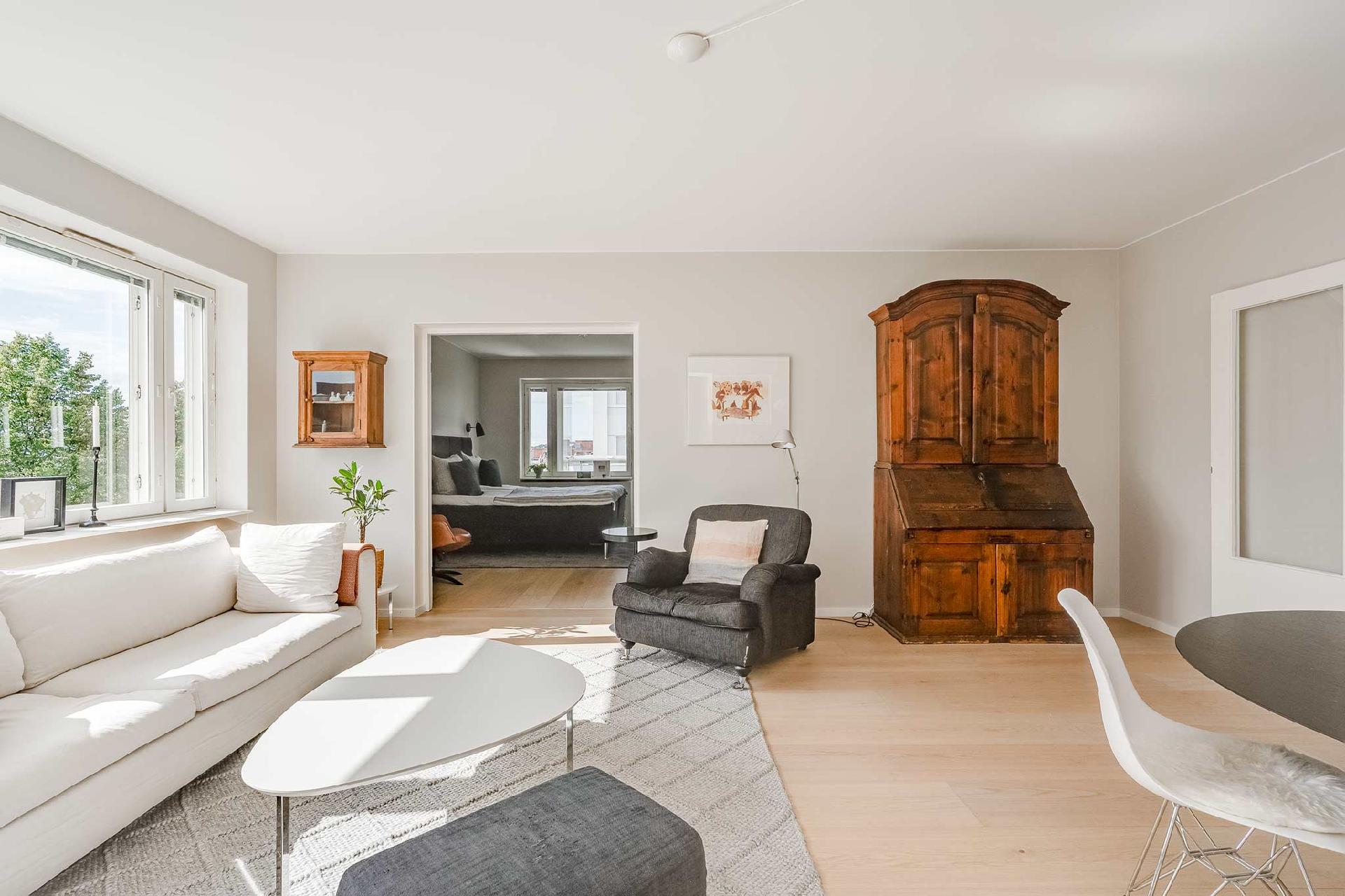 Tuomiokirkonkatu 25, Keskusta, Tampere