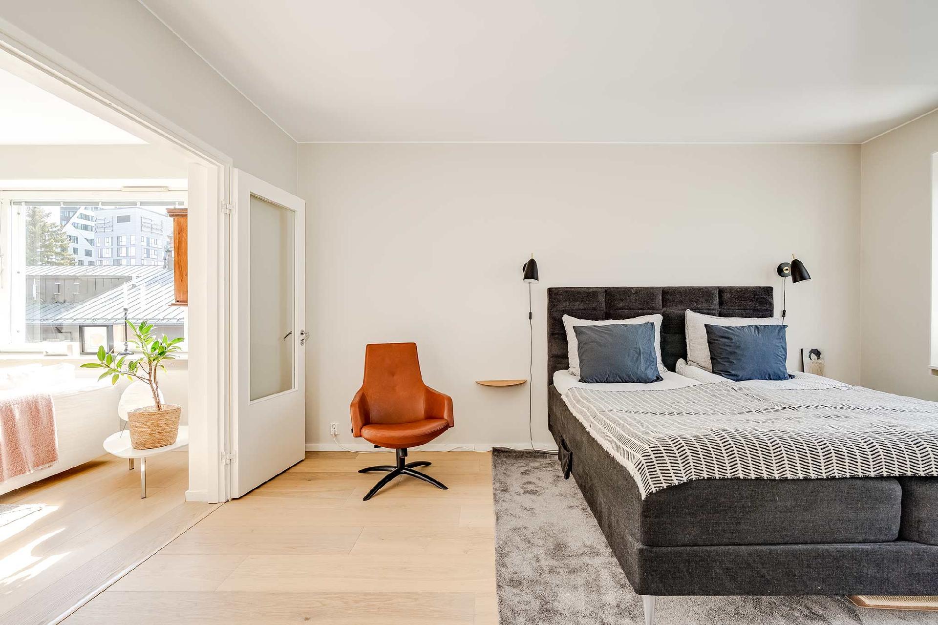 Tuomiokirkonkatu 25, Keskusta, Tampere