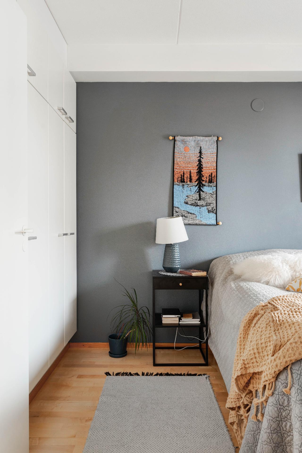 säilytystilaa on kaapistossa.