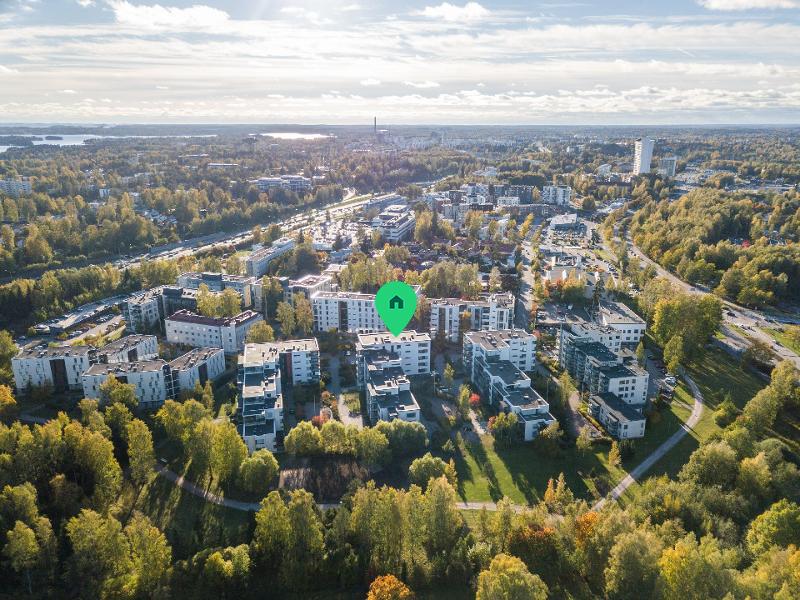 Palvelut lähellä ja metrollekin n.500m.