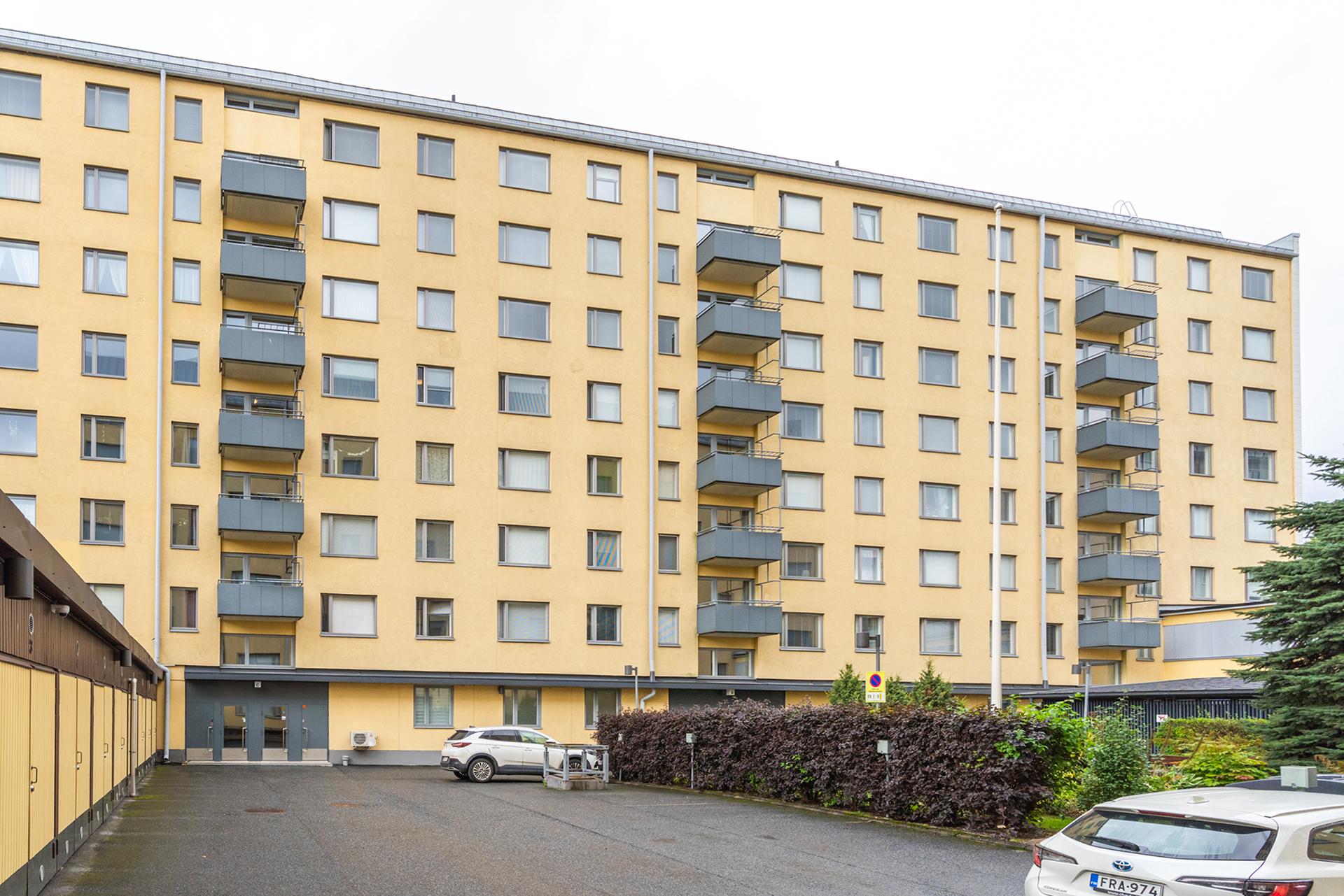 Rauhallinen sisäpiha