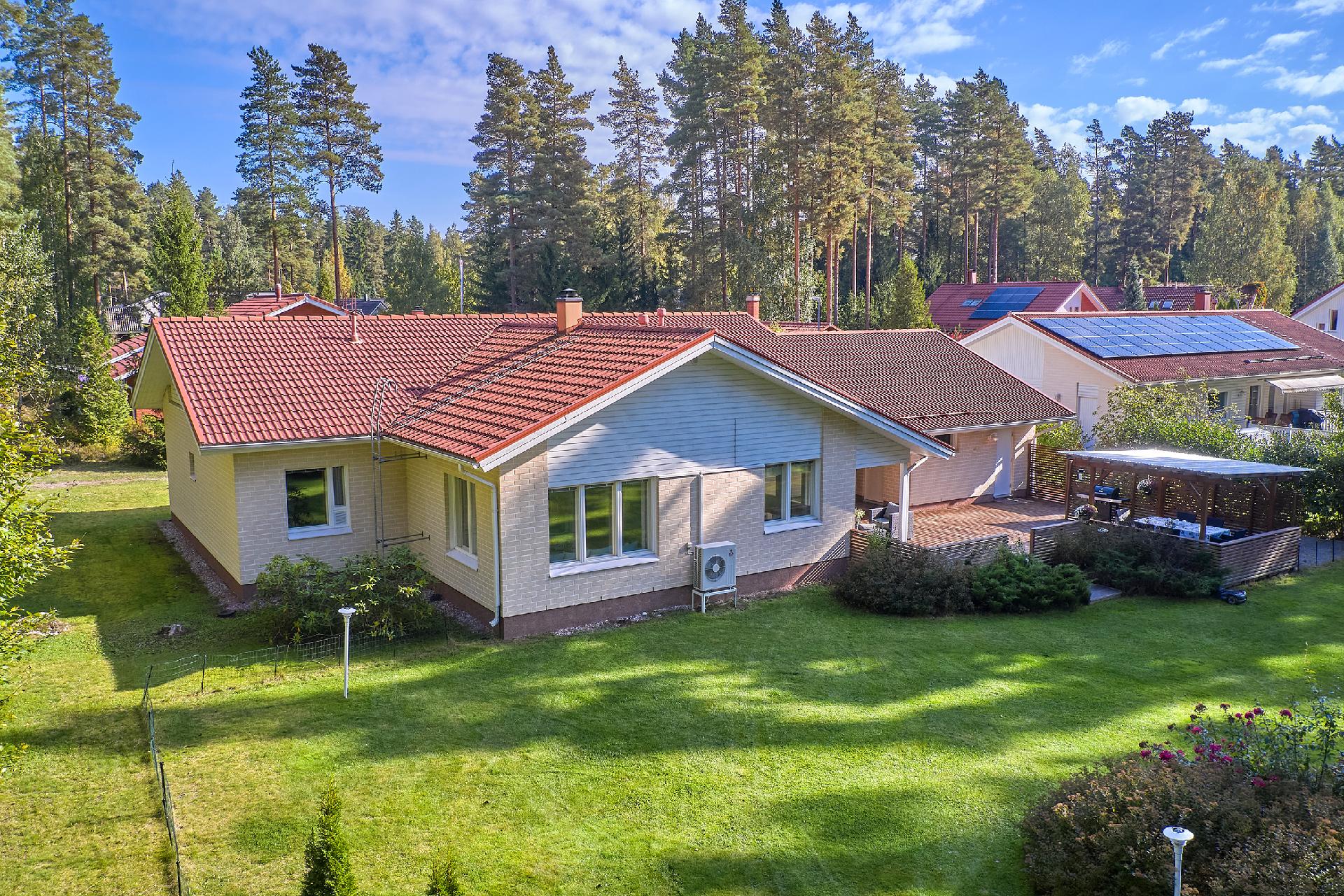 Kaakelikatu 12, Gunnarla, Lohja