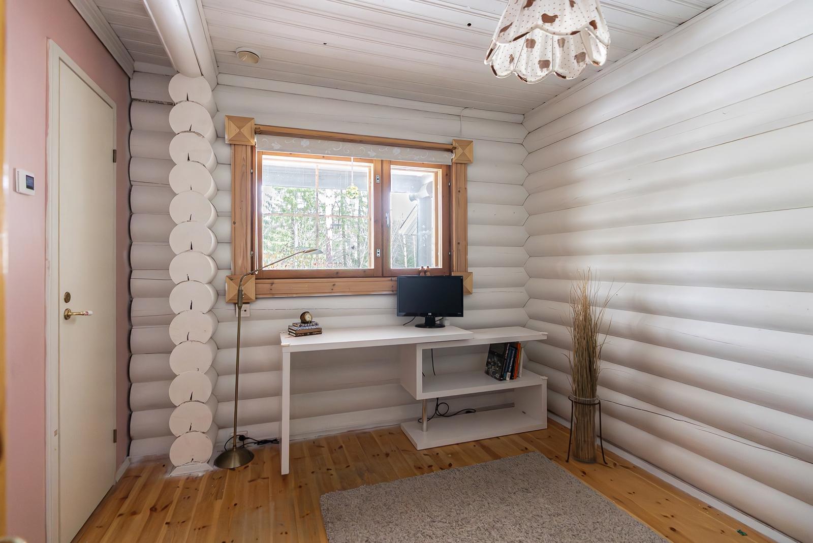 Ahonlaita 15, Purola, Tuusula