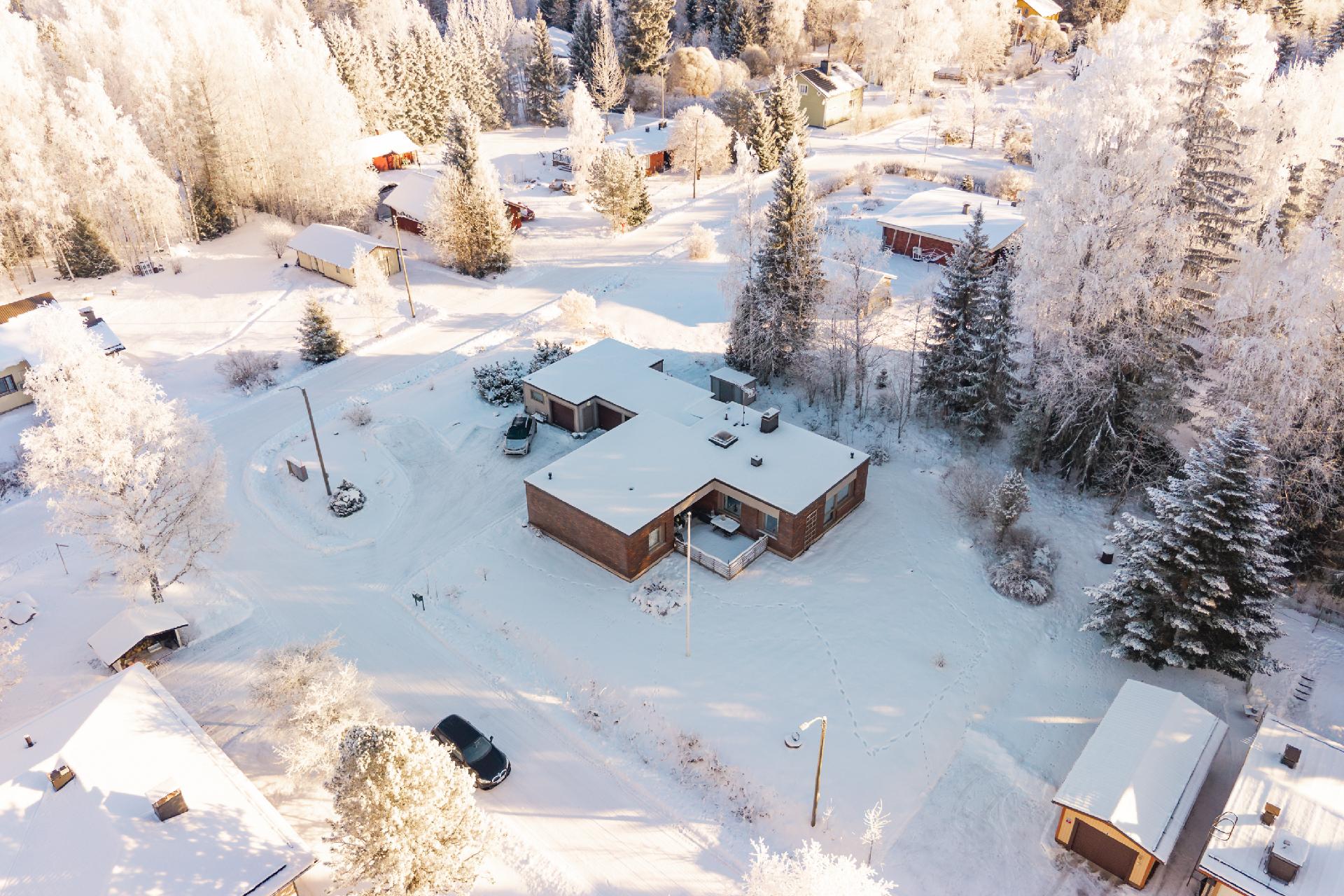 Koivukuja 2, Halli, Jämsä