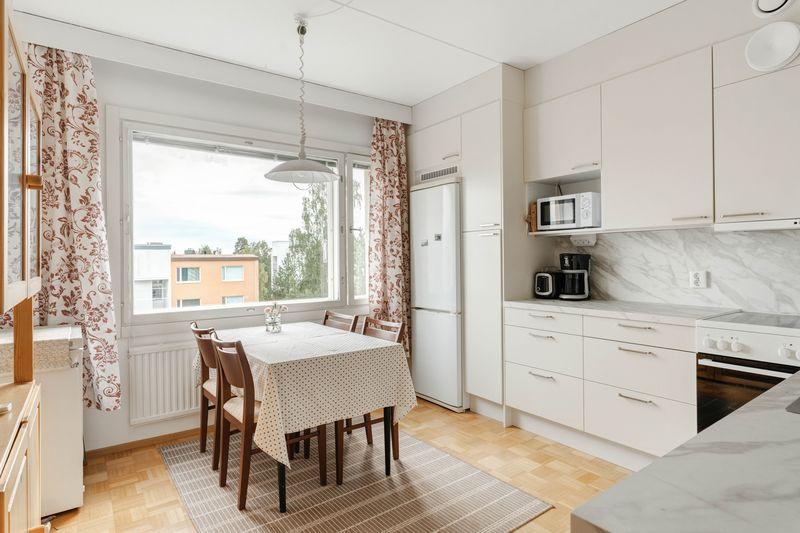 Laajametsänkuja 6, Martinlaakso, Vantaa