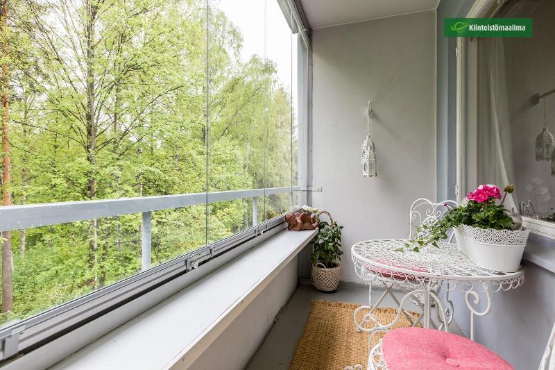 Uotinmäentie 11, Mellunmäki, Helsinki