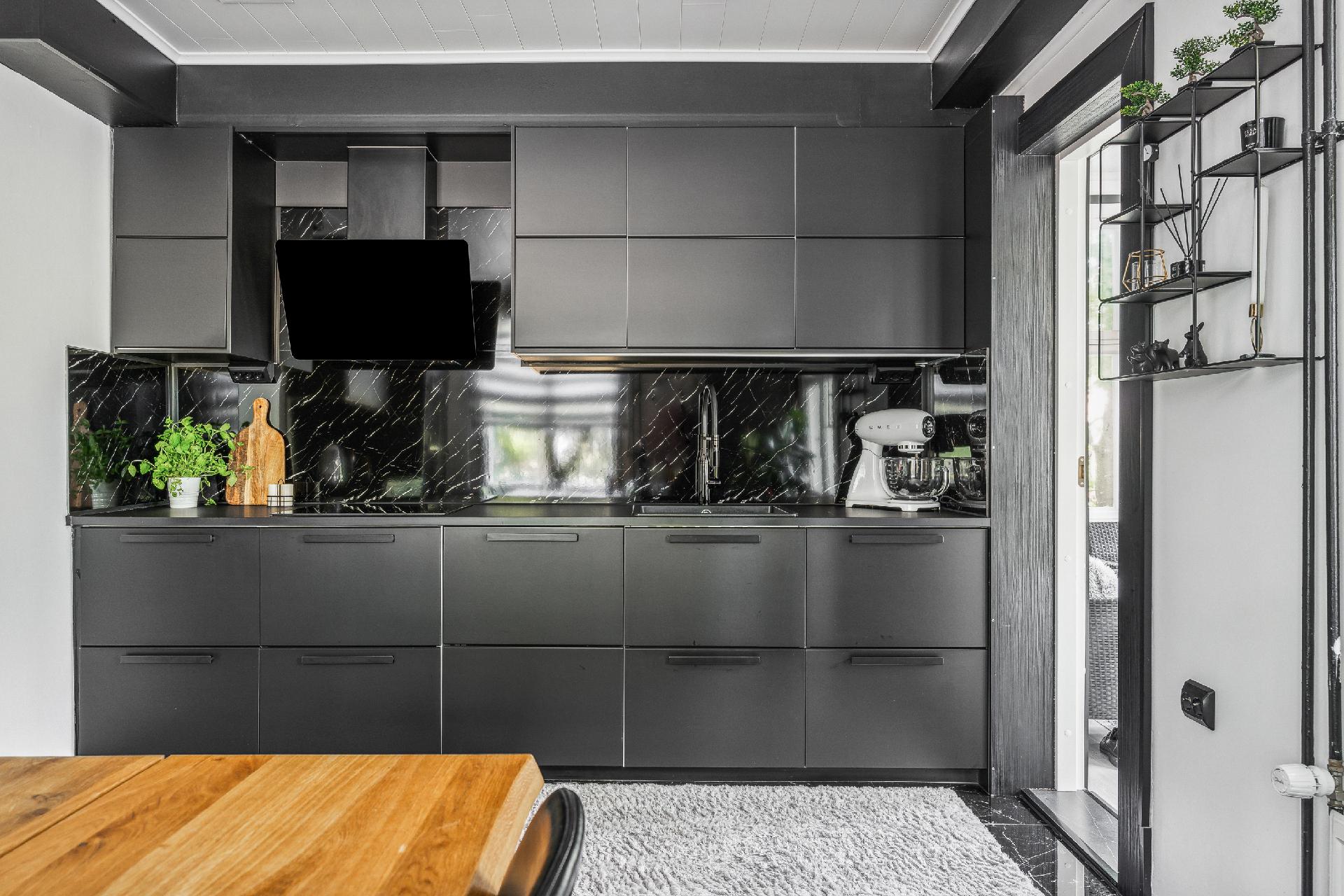 Modernit koneet ja laitteet