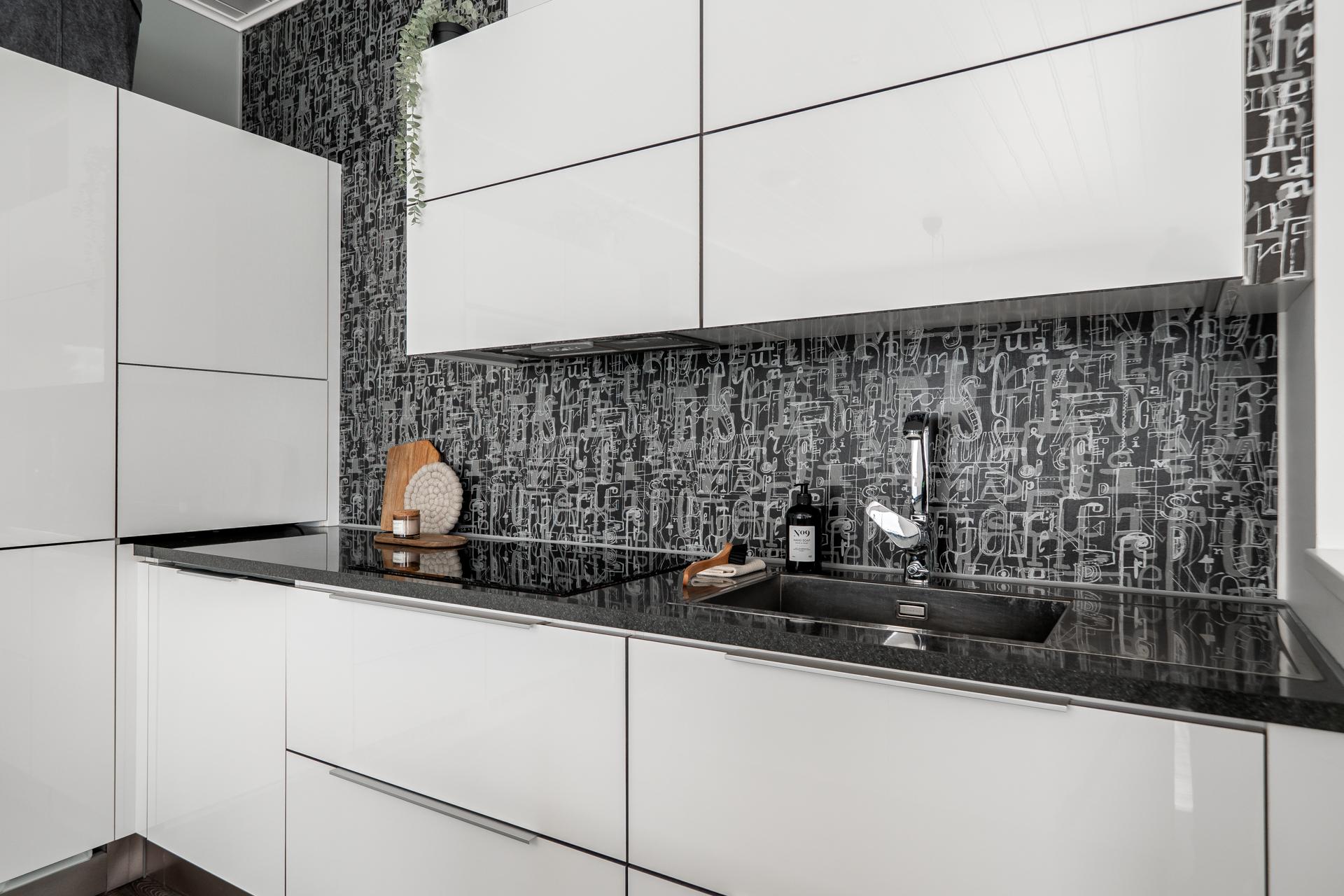 Juoksukuja 3, Kivikkokangas, Oulu