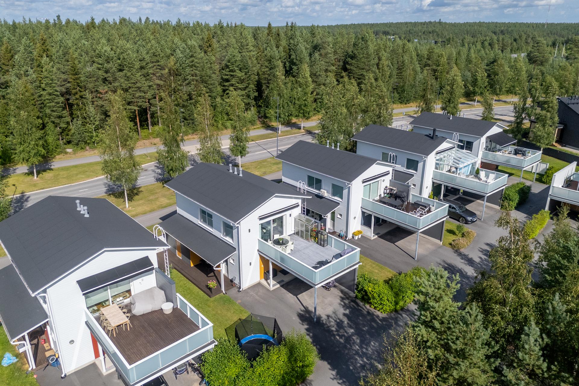 Juoksukuja 3, Kivikkokangas, Oulu