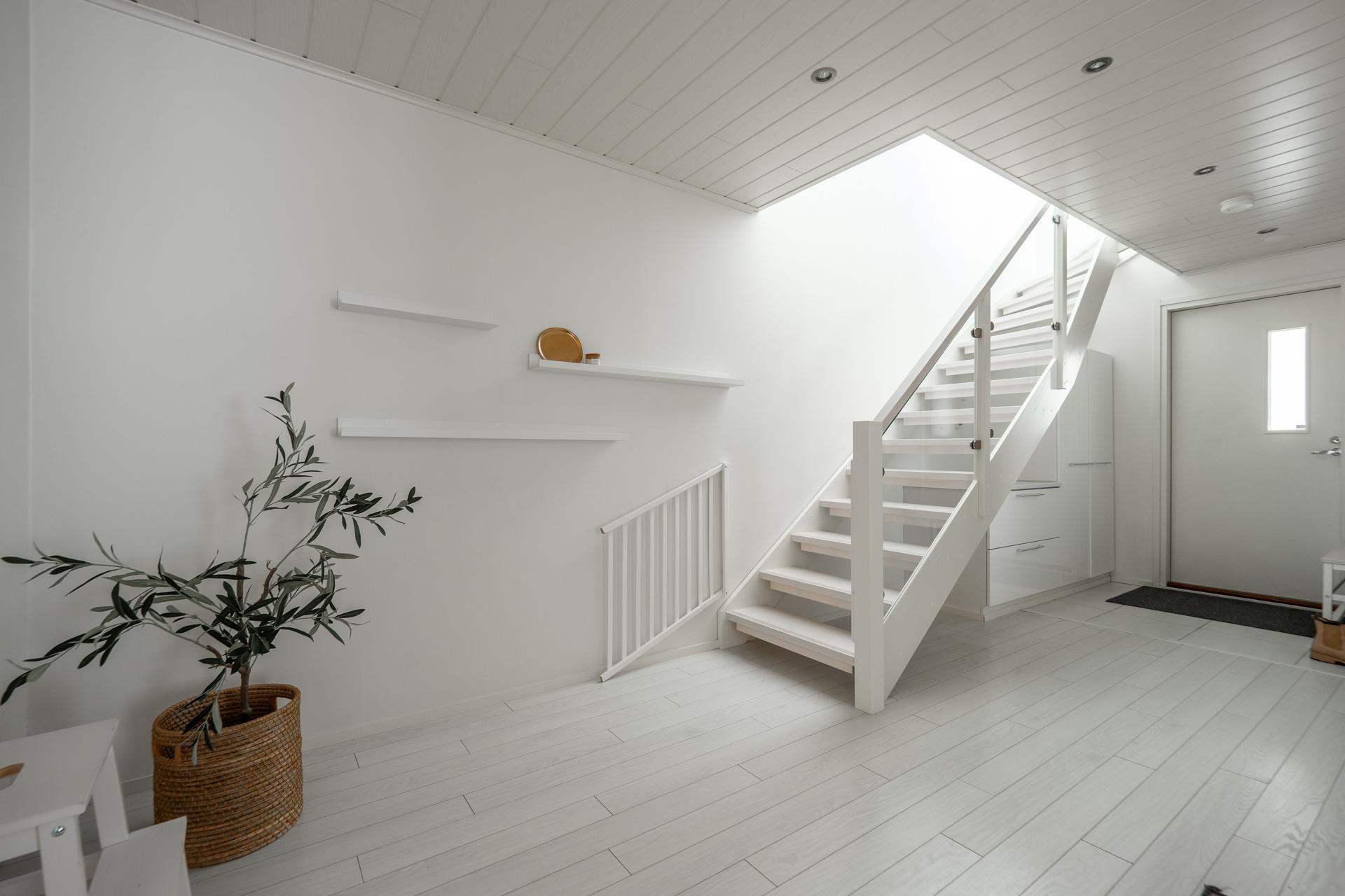 Juoksukuja 3, Kivikkokangas, Oulu