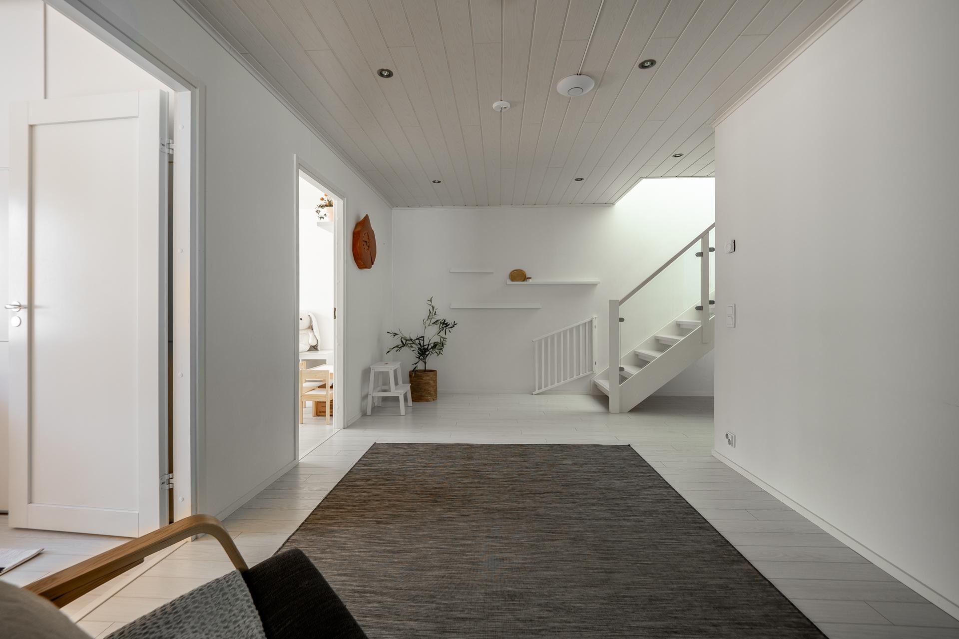 Juoksukuja 3, Kivikkokangas, Oulu