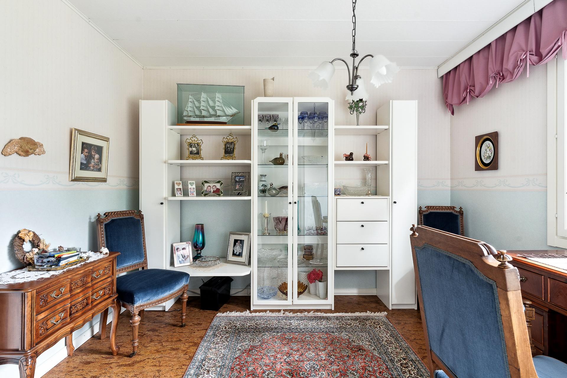 Yläkerran makuuhuone