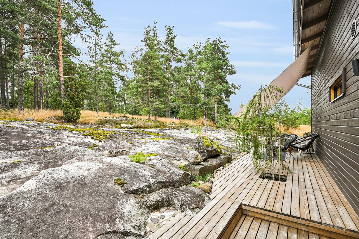 Käärmetie 20, Karjaa, Raasepori