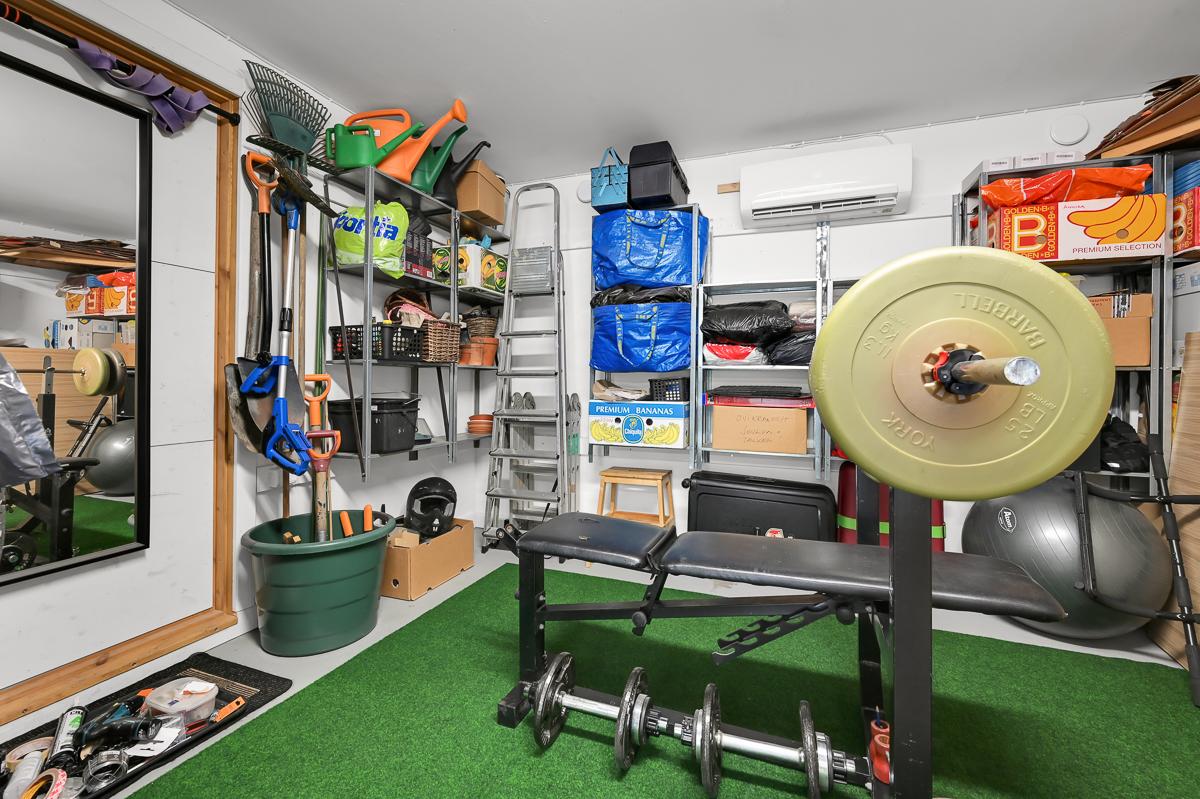 Käärmetie 20, Karjaa, Raasepori